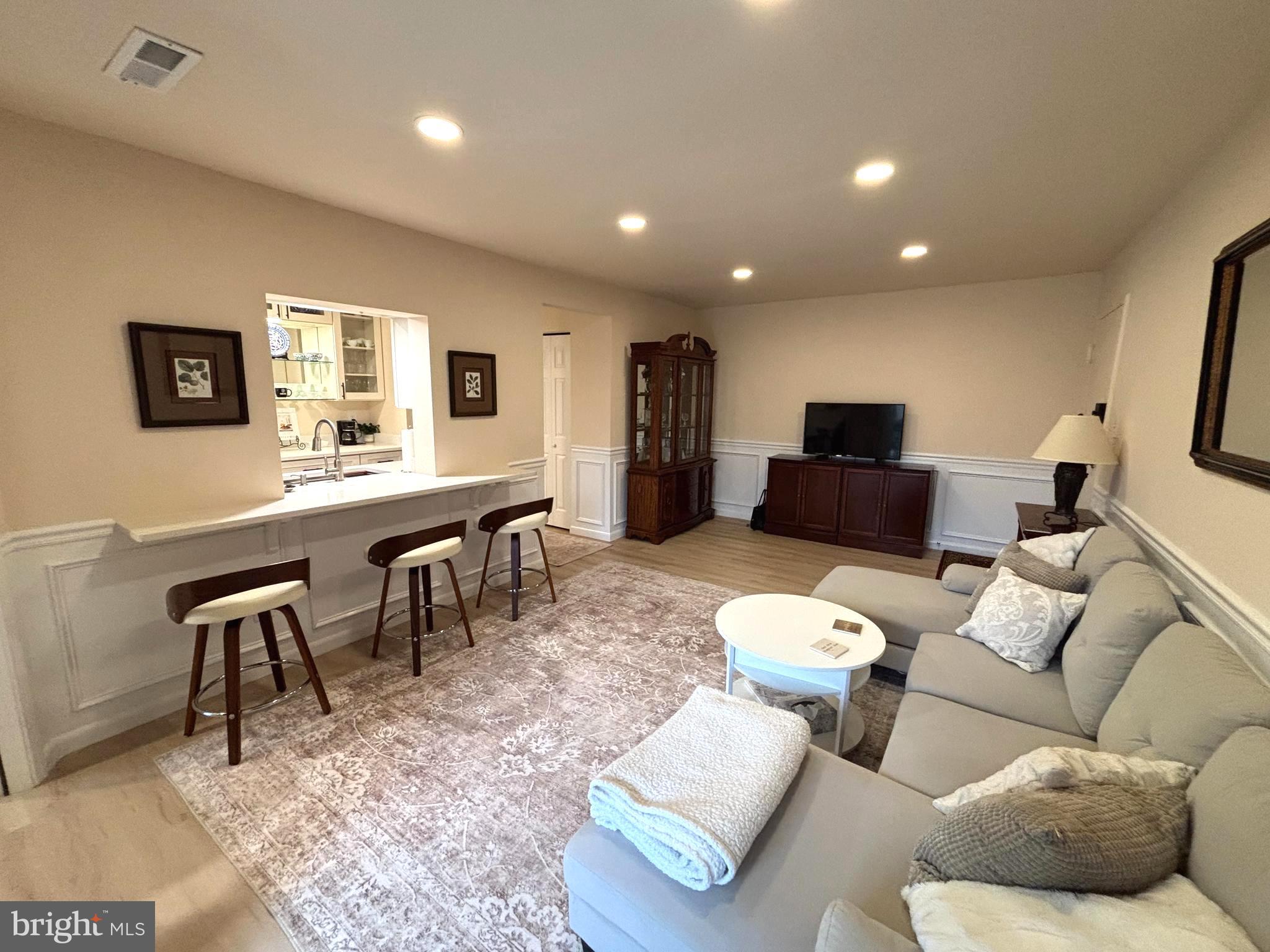 WOODBURN VILLAGE - Residential Lease