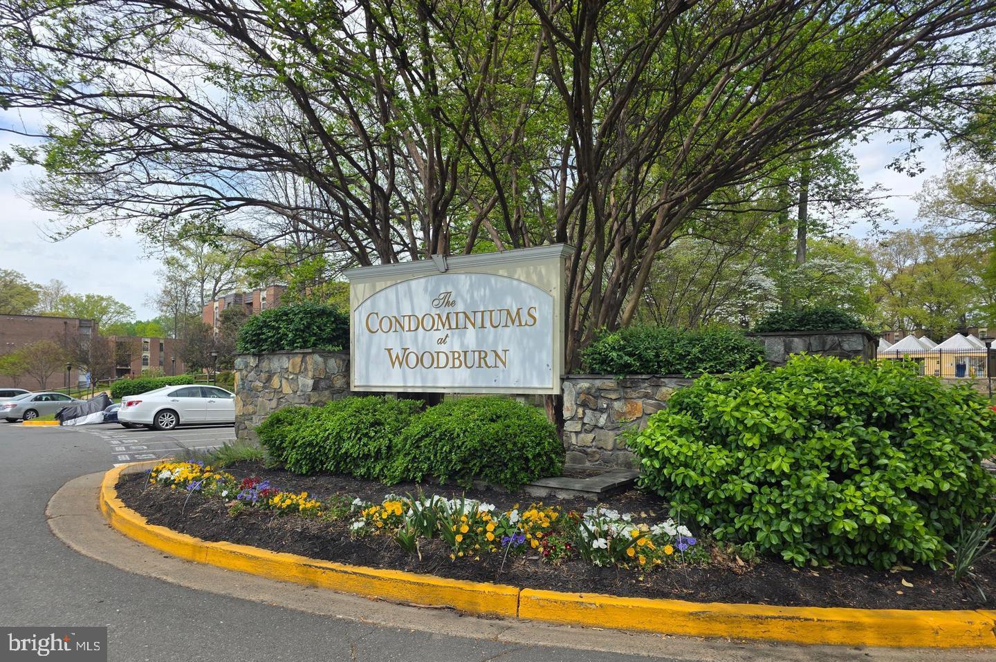 WOODBURN VILLAGE - Residential Lease