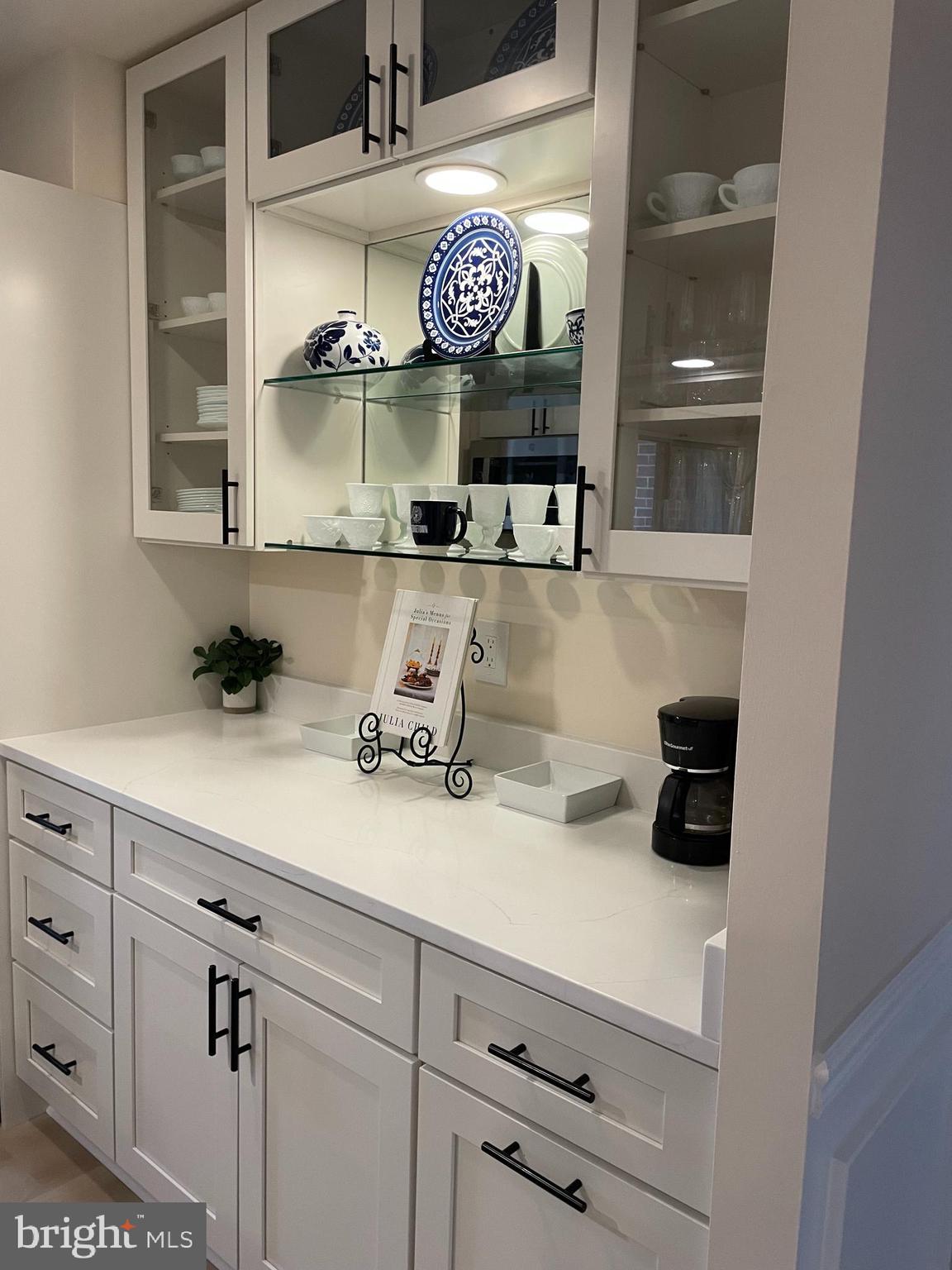 WOODBURN VILLAGE - Residential Lease