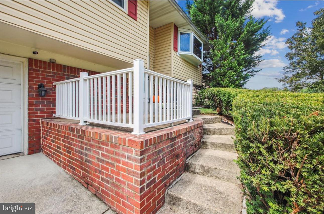 RIPPLING ESTATES - Residential Lease