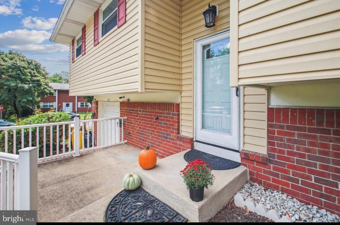 RIPPLING ESTATES - Residential Lease