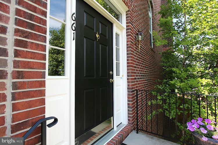 TAVISTOCK FARMS - Residential