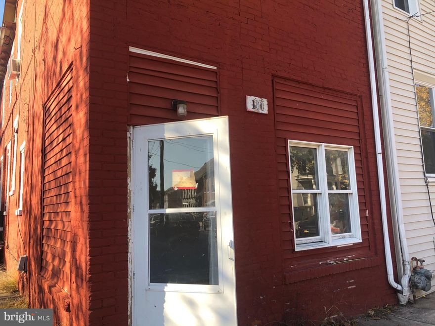 Welcome to this 2-Unit Rental Opportunity in a Prime Location! This well-maintained property offers two units, perfect for investors or owner-occupants looking to capitalize on a steady rental income. Conveniently located near The Hill School and only a few blocks from downtown, this location is unbeatable! Enjoy the convenience of nearby amenities, shops, restaurants, and schools, all within walking distance. Whether you're looking to expand your portfolio or live in one unit while renting the other, this property is a rare find in an ideal location. Don’t miss out on this fantastic investment opportunity!