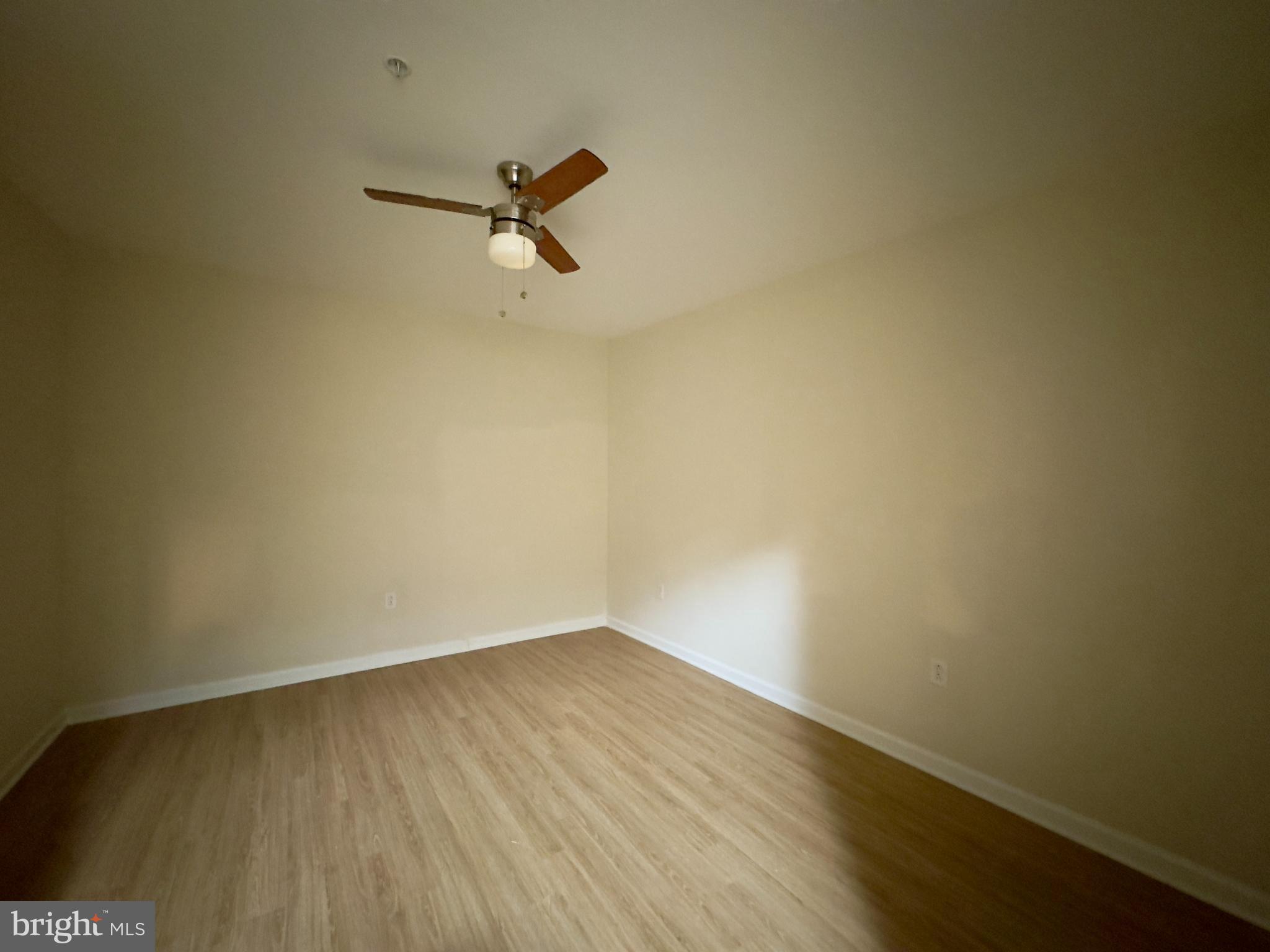 DOWNTOWN - Residential Lease