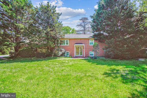 1805 MCGUIRE COURT VIENNA VA 22182