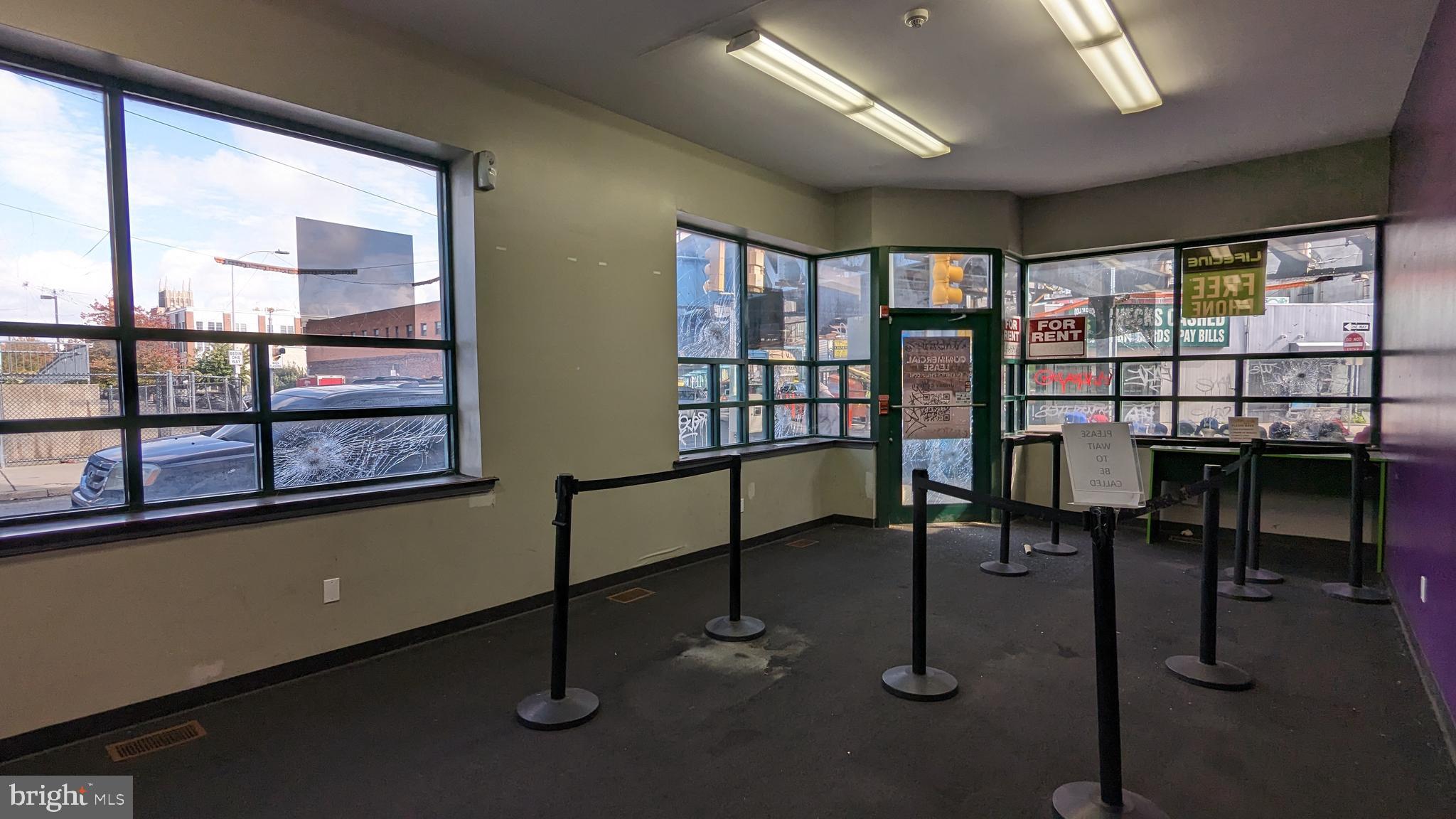 NORRIS SQUARE - Commercial Lease