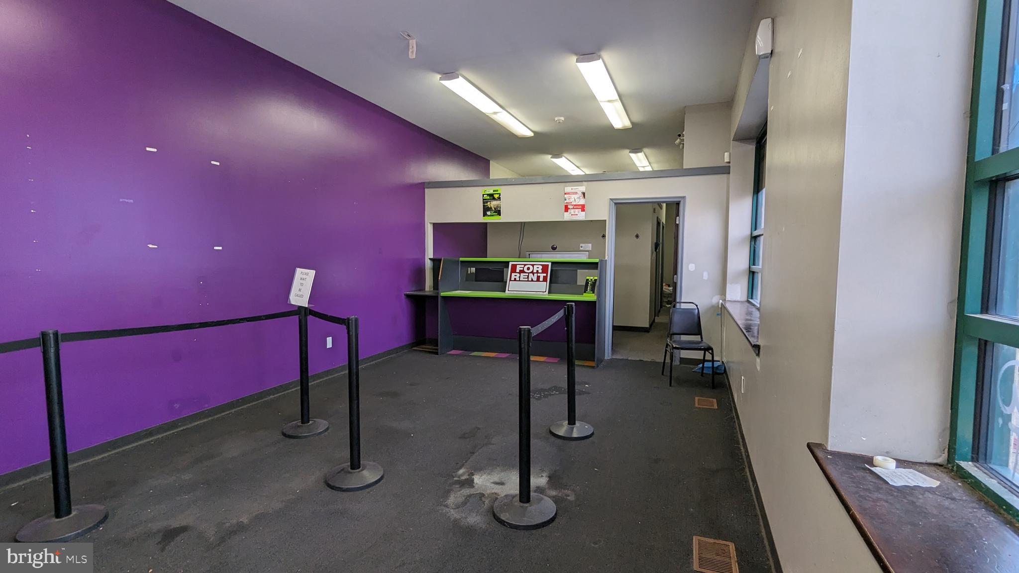 NORRIS SQUARE - Commercial Lease