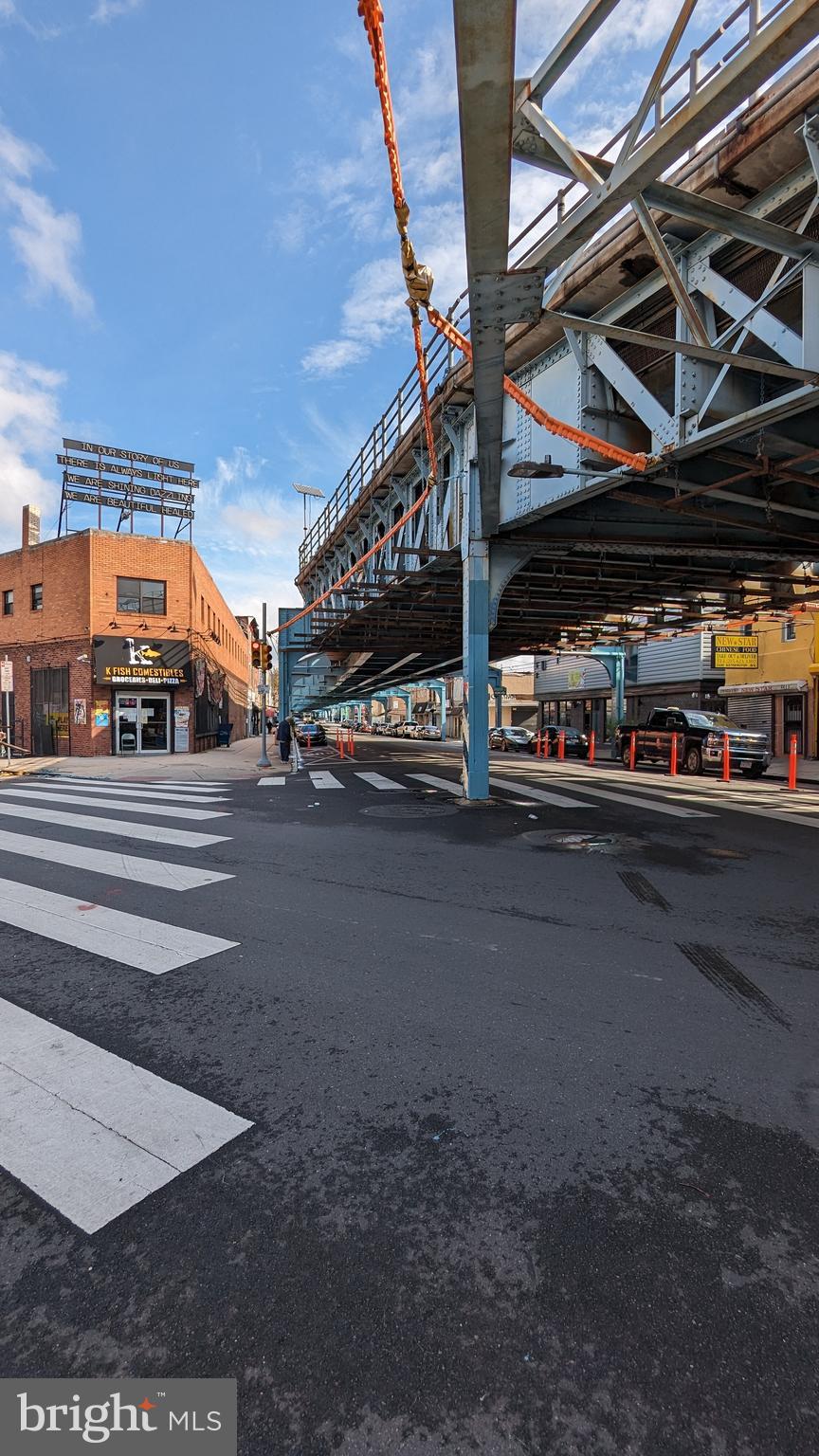 NORRIS SQUARE - Commercial Lease