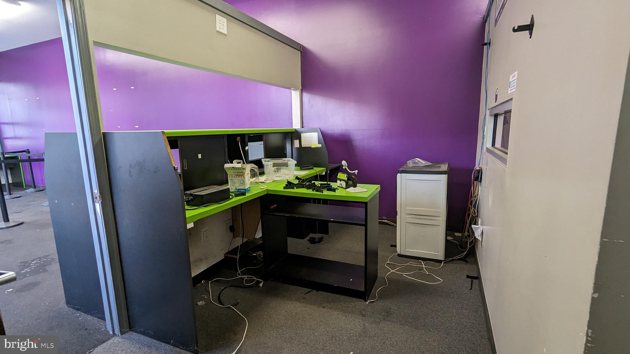 NORRIS SQUARE - Commercial Lease