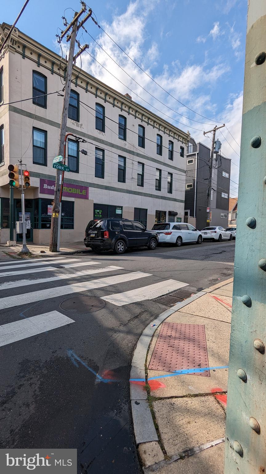 NORRIS SQUARE - Commercial Lease