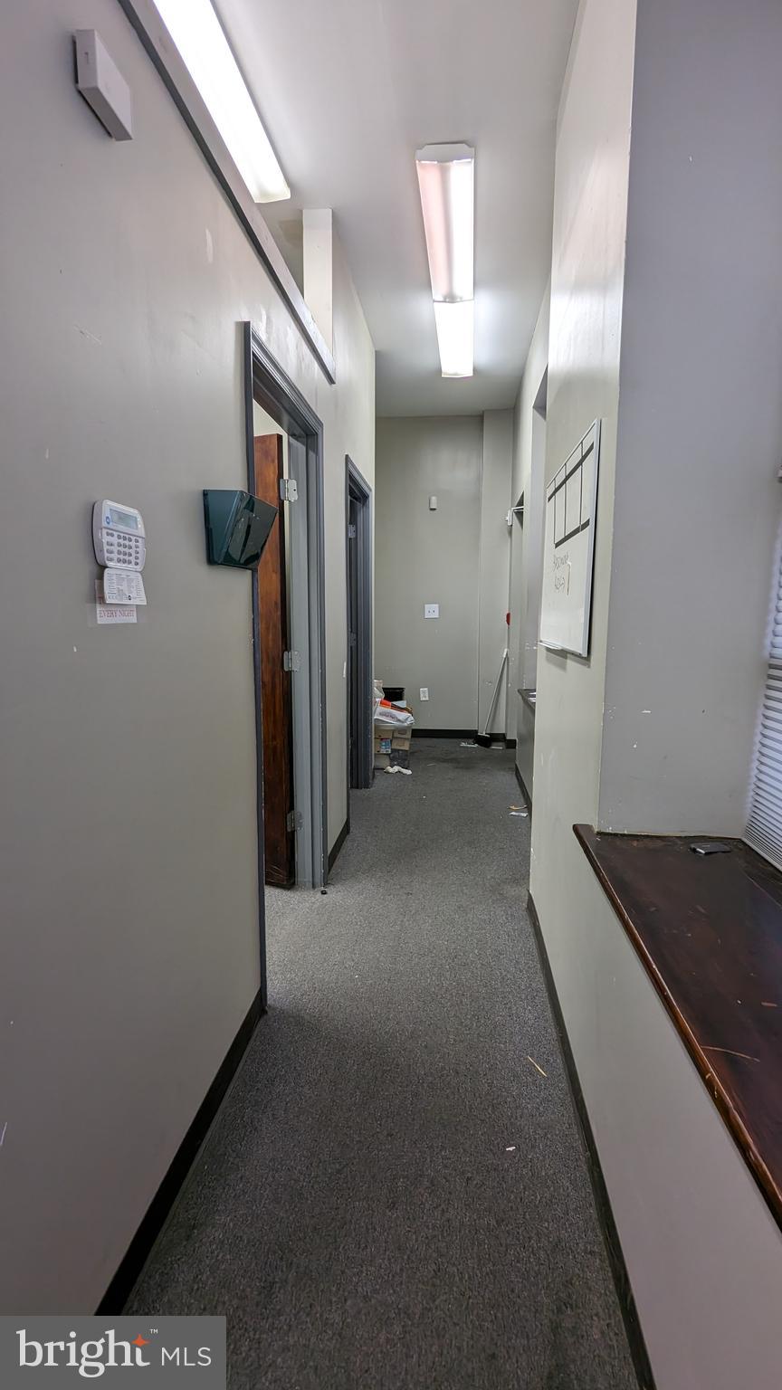 NORRIS SQUARE - Commercial Lease