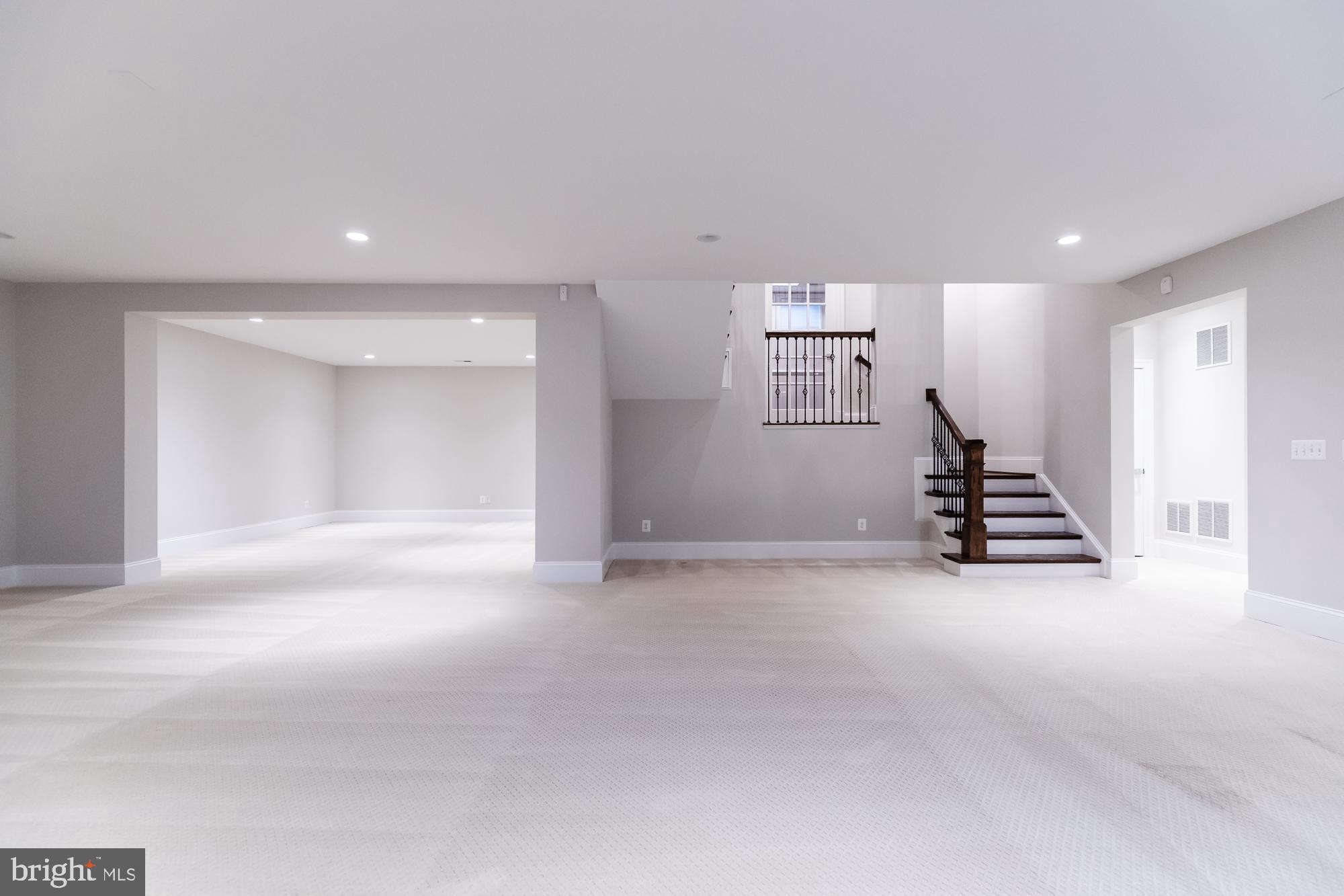 WEST LANGLEY - Residential