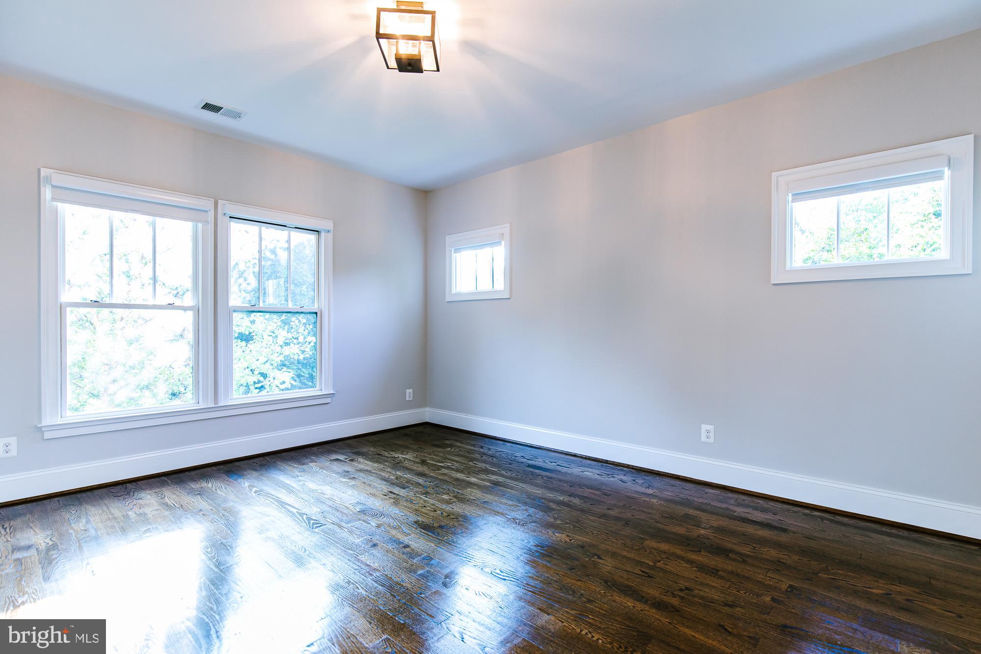 WEST LANGLEY - Residential