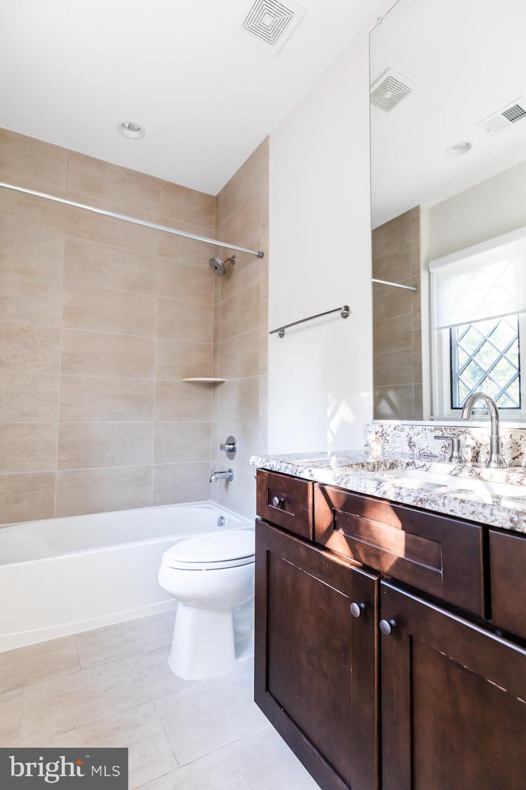 WEST LANGLEY - Residential