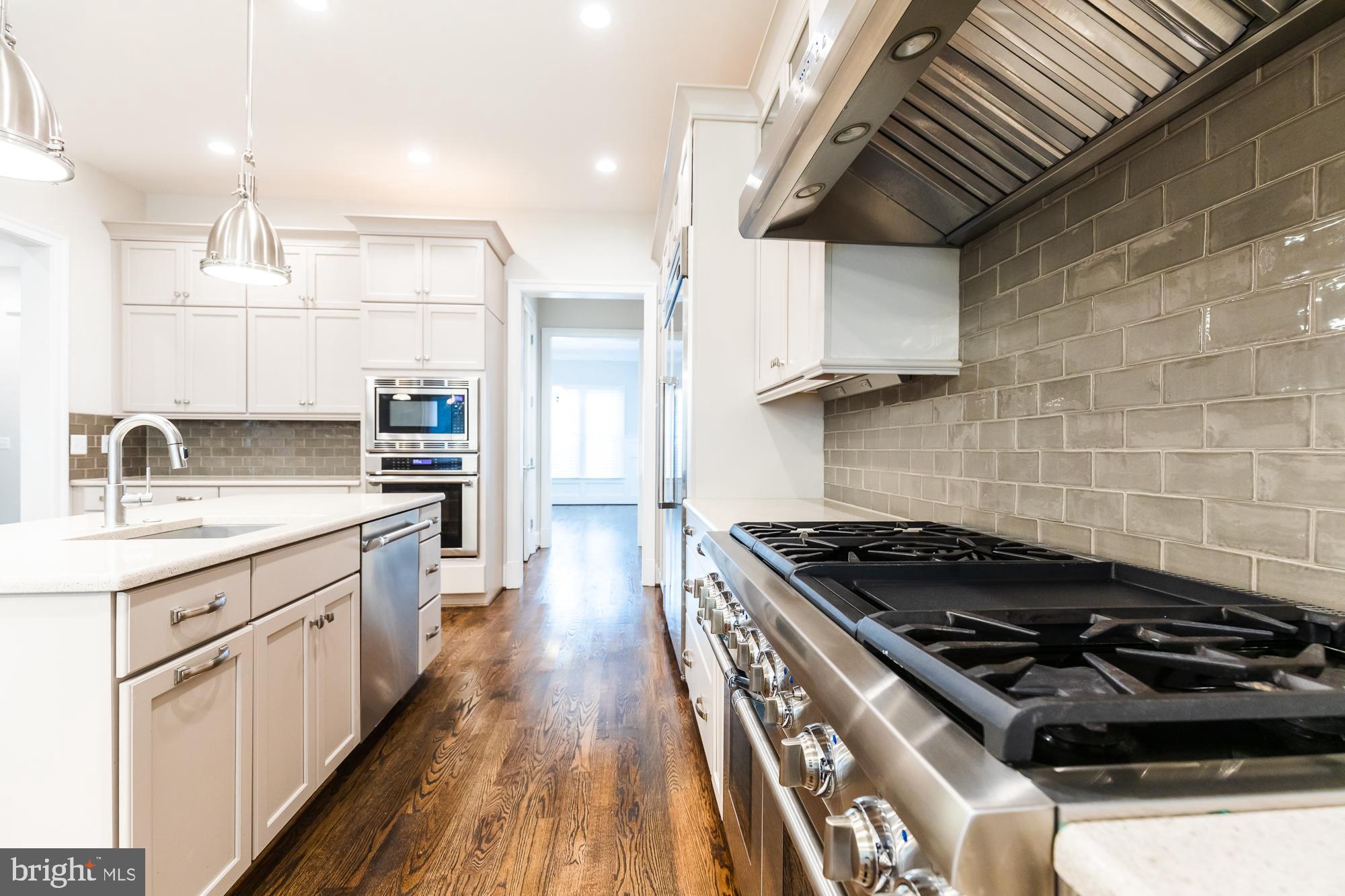 WEST LANGLEY - Residential