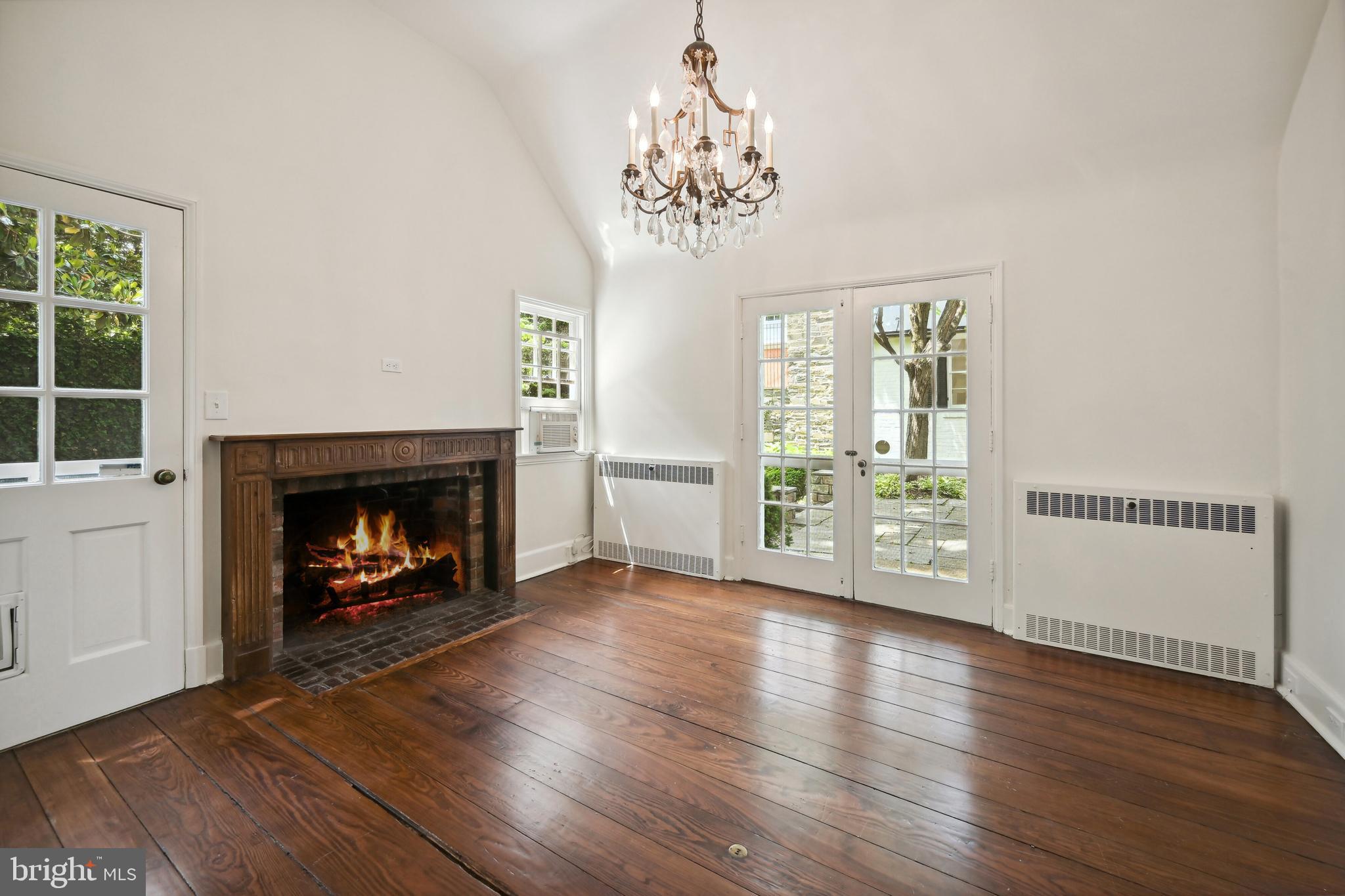 GEORGETOWN - Residential