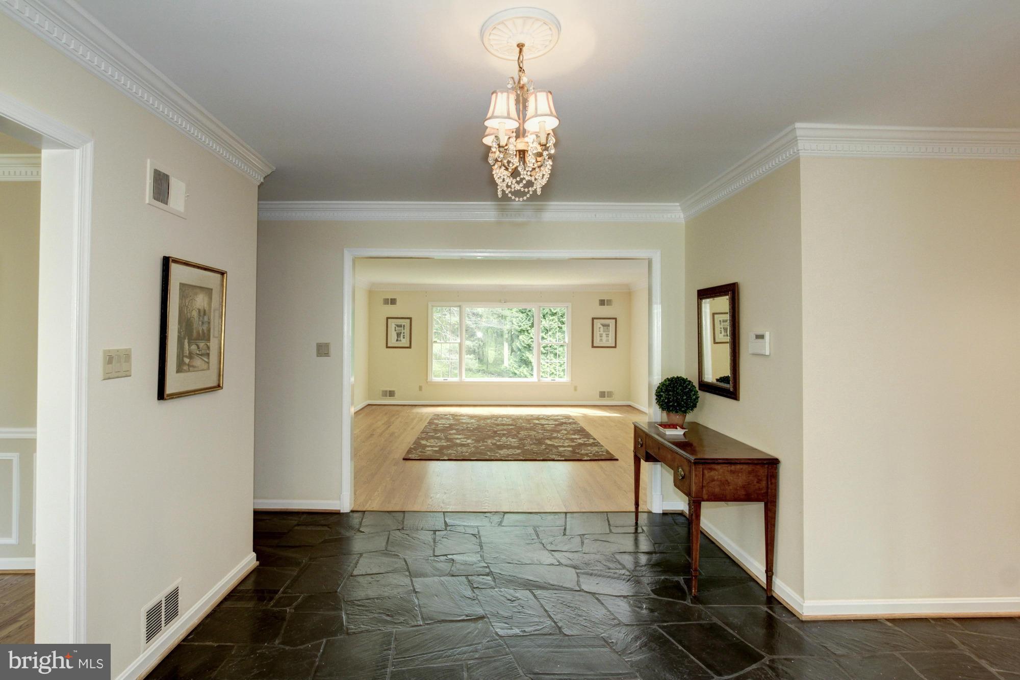 POTOMAC OUTSIDE - Residential