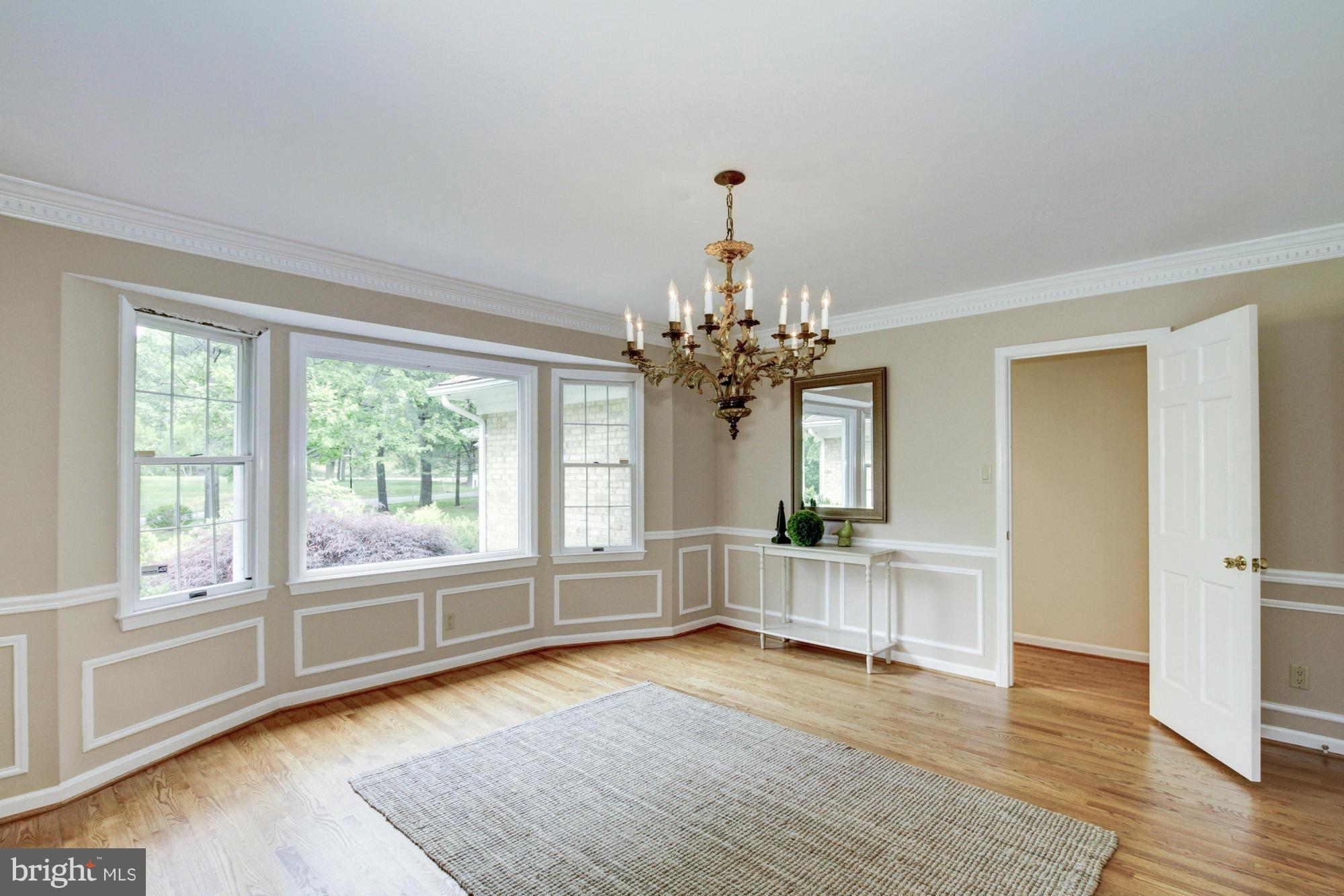 POTOMAC OUTSIDE - Residential