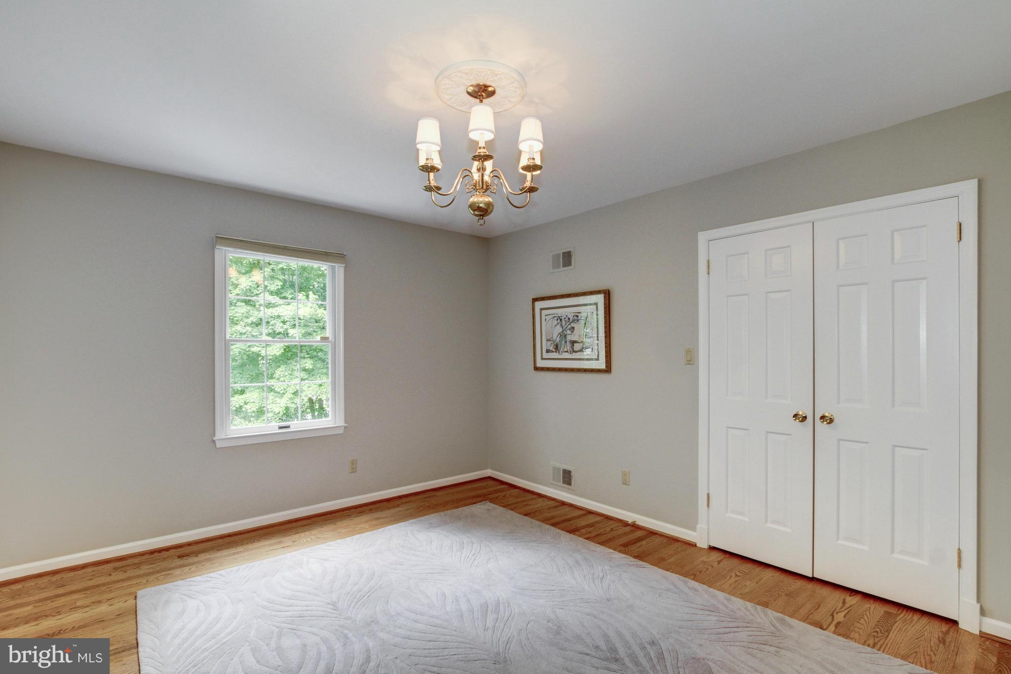 POTOMAC OUTSIDE - Residential