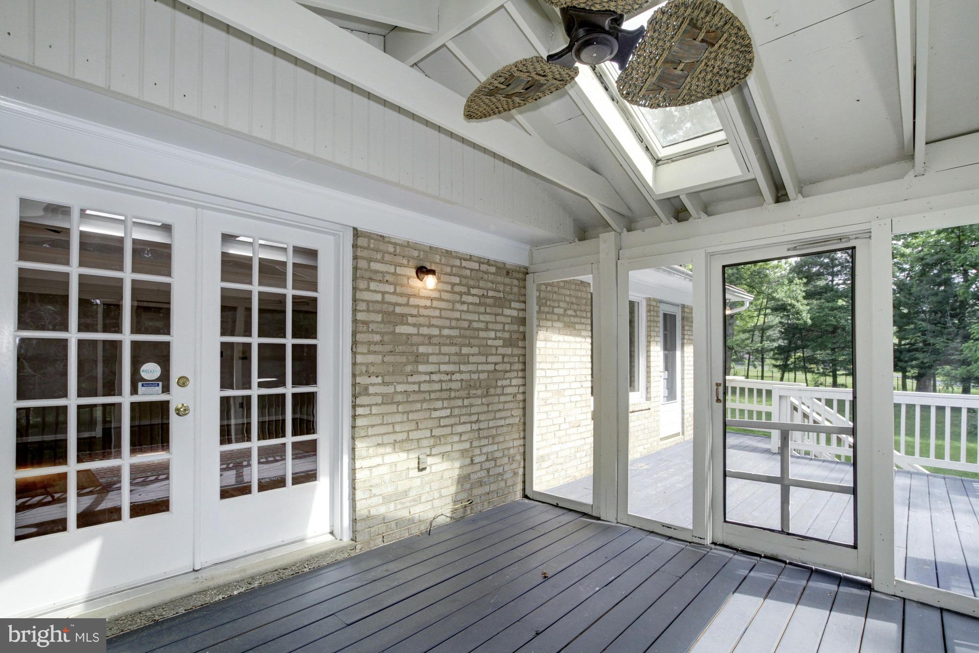 POTOMAC OUTSIDE - Residential