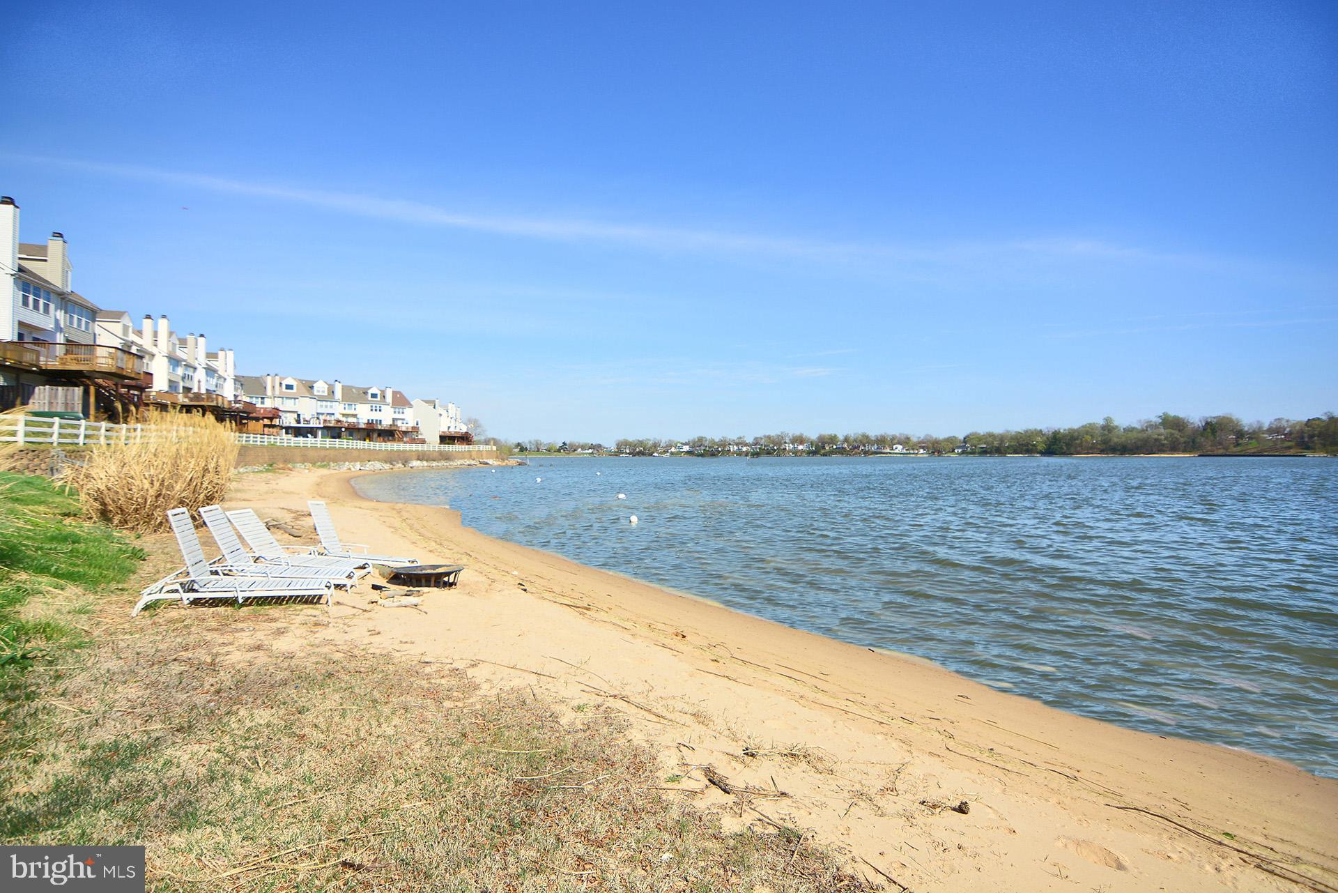 STONEY BEACH - Residential