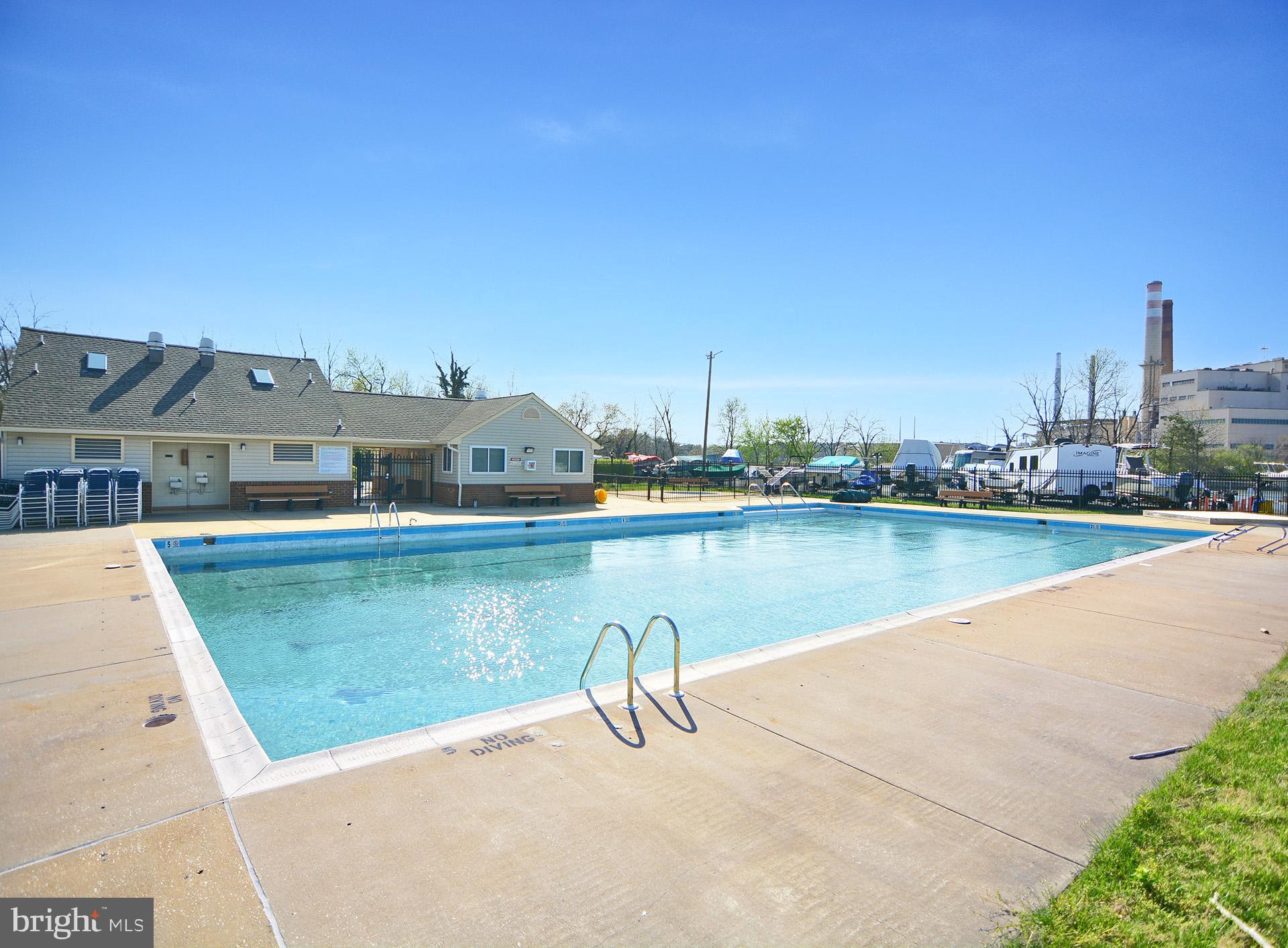 STONEY BEACH - Residential