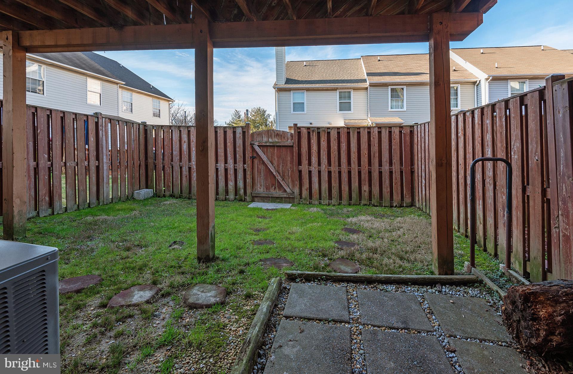 STONEY BEACH - Residential