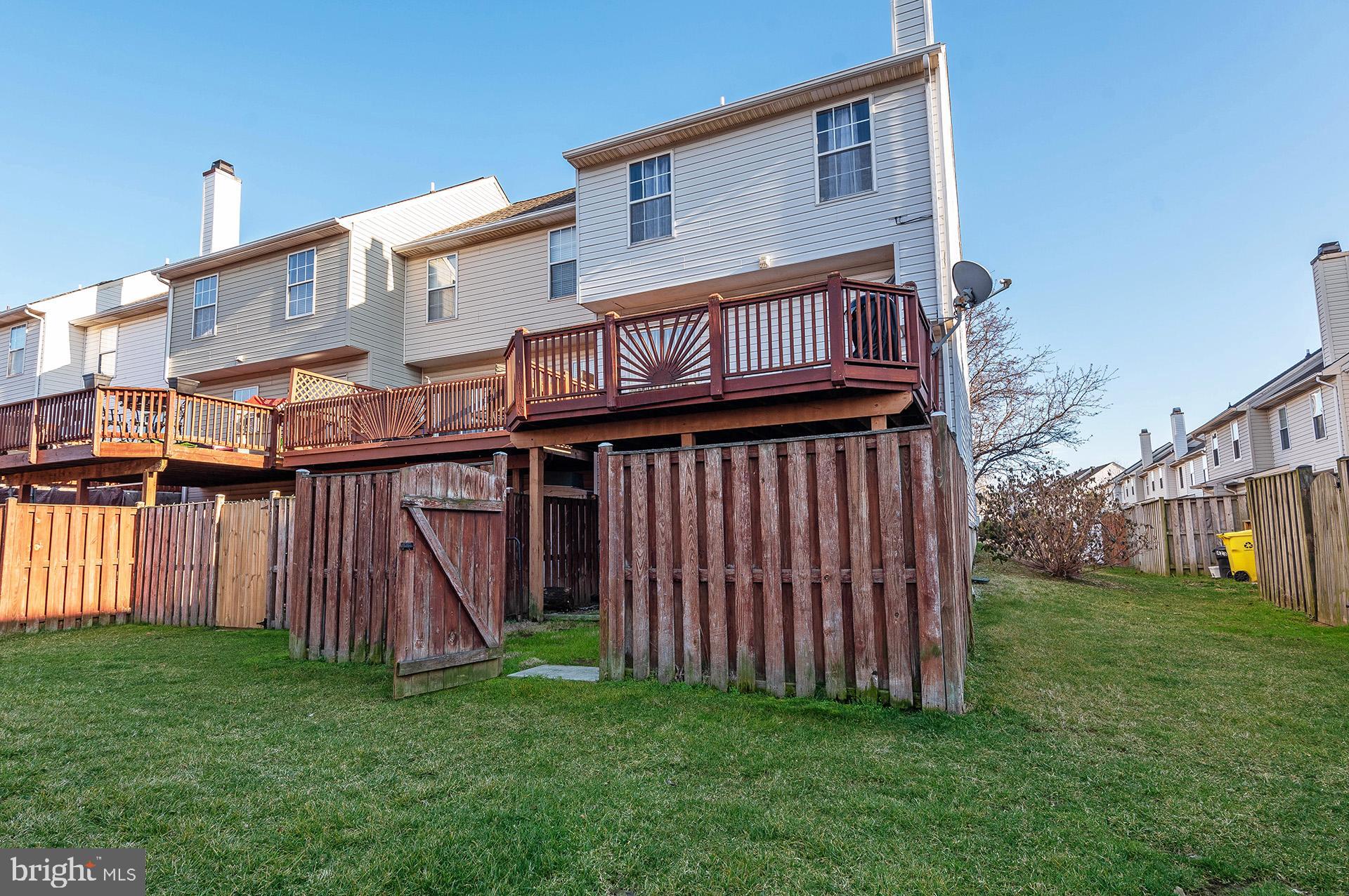 STONEY BEACH - Residential