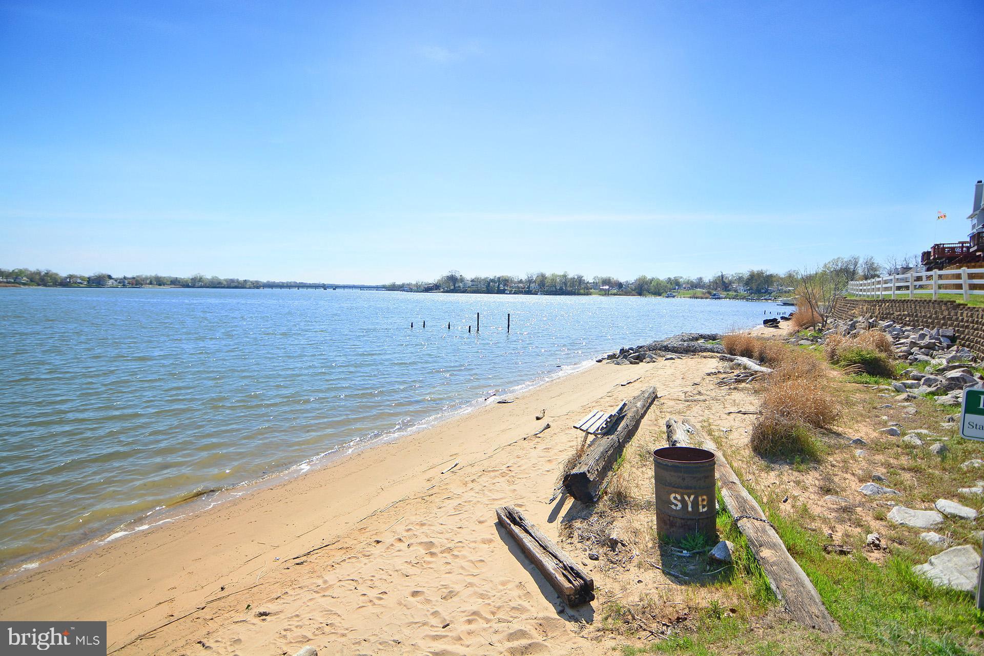 STONEY BEACH - Residential