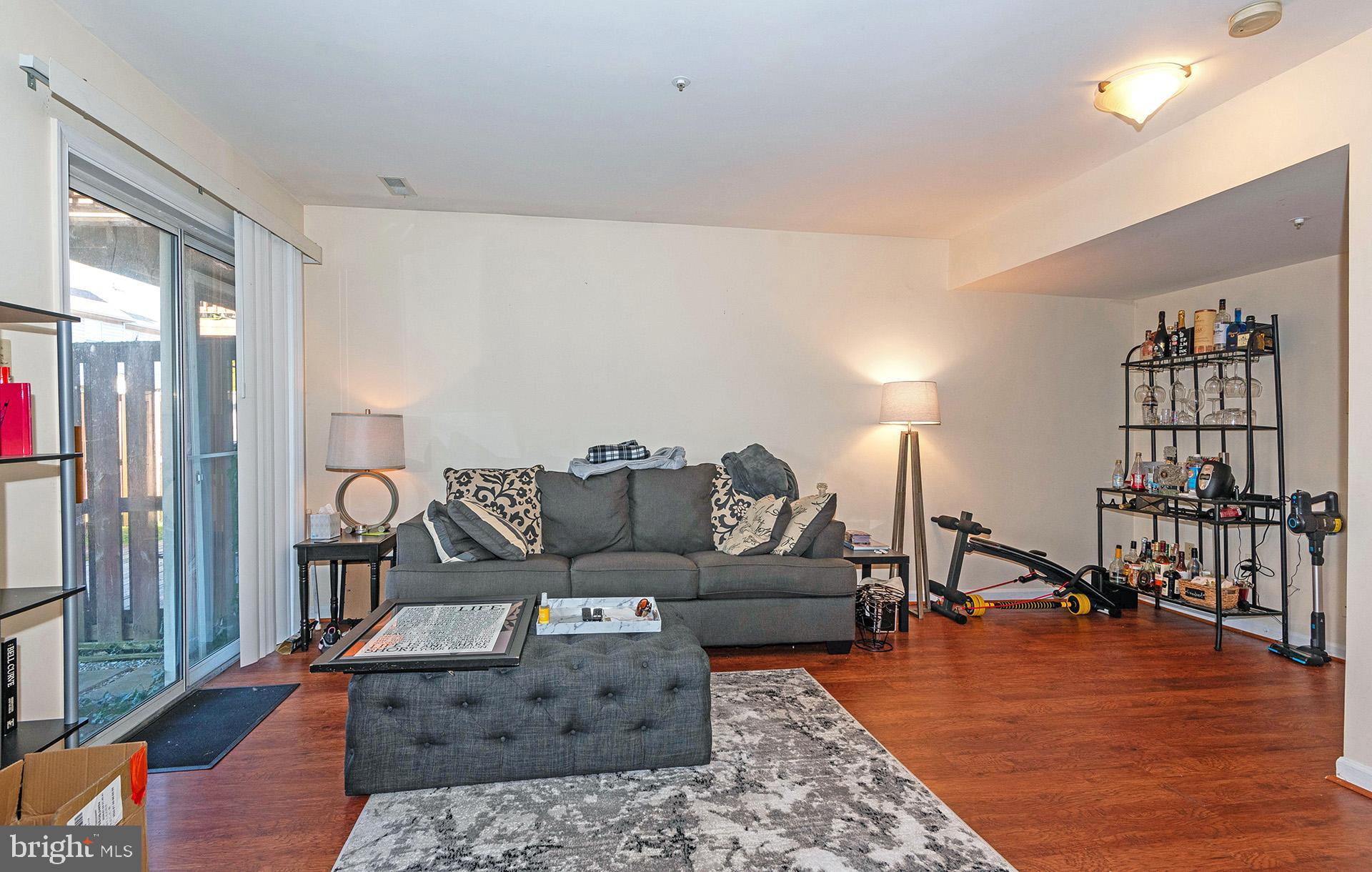 STONEY BEACH - Residential