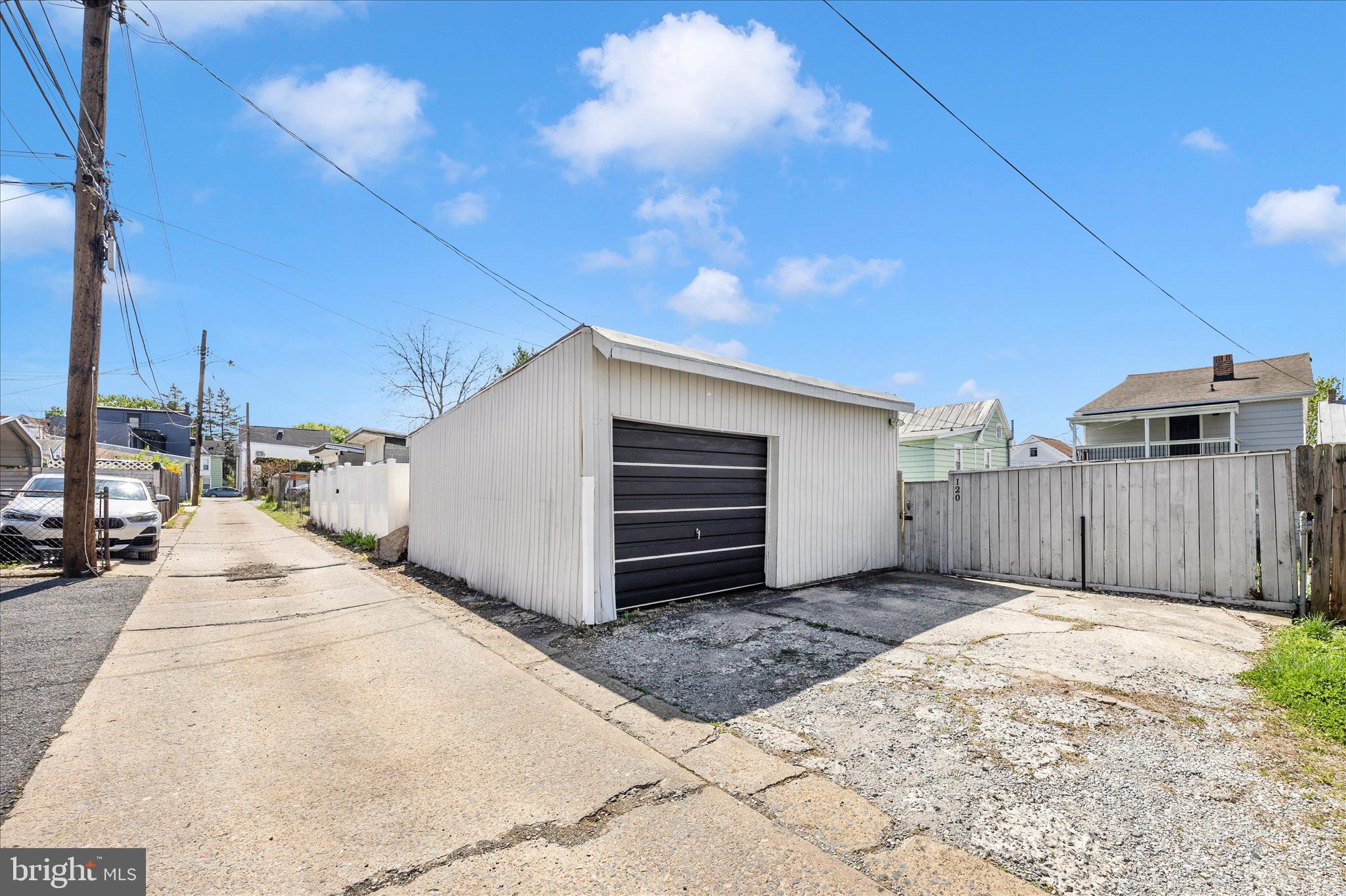 HAGERSTOWN - Residential