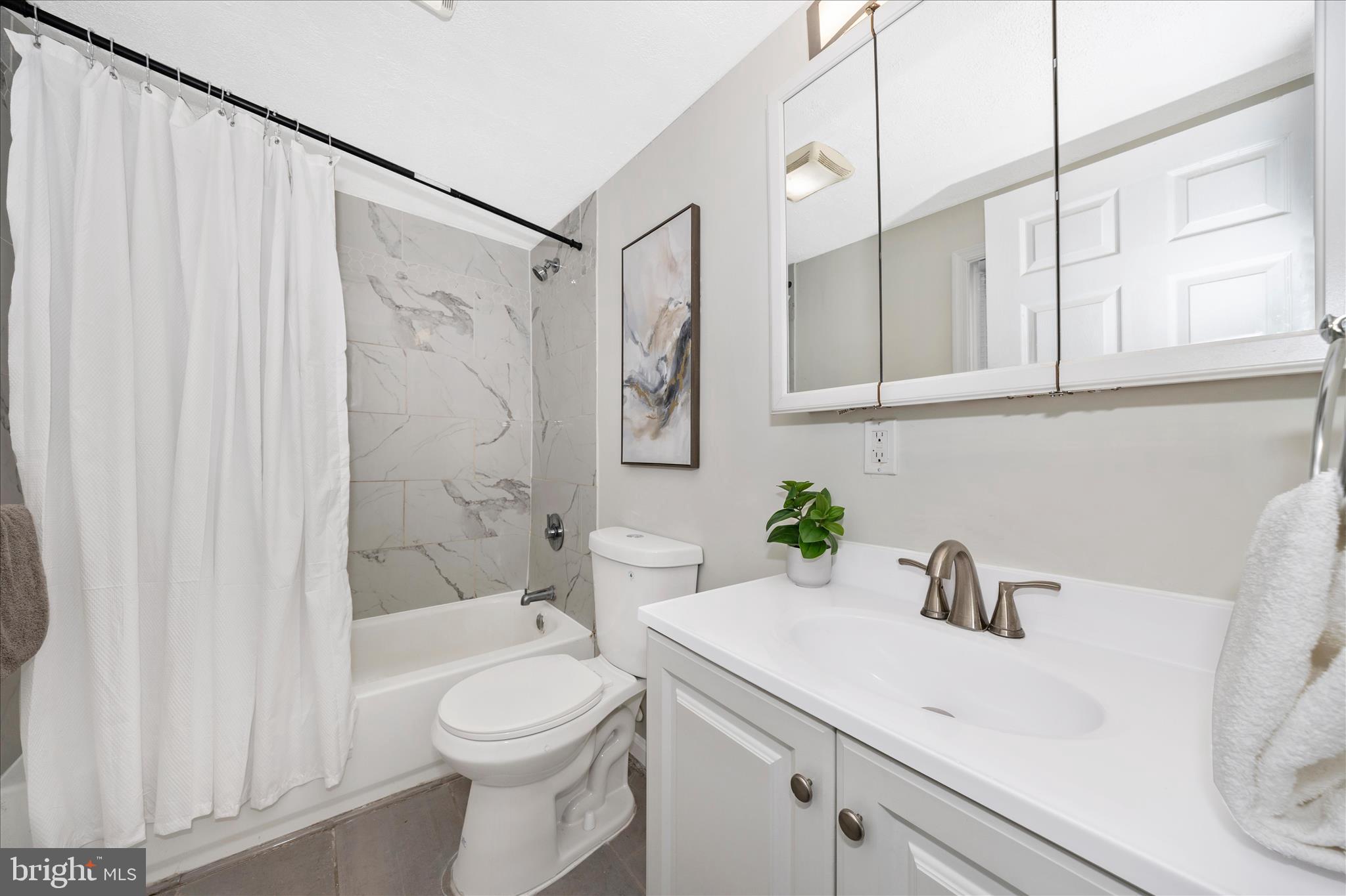 HAGERSTOWN - Residential