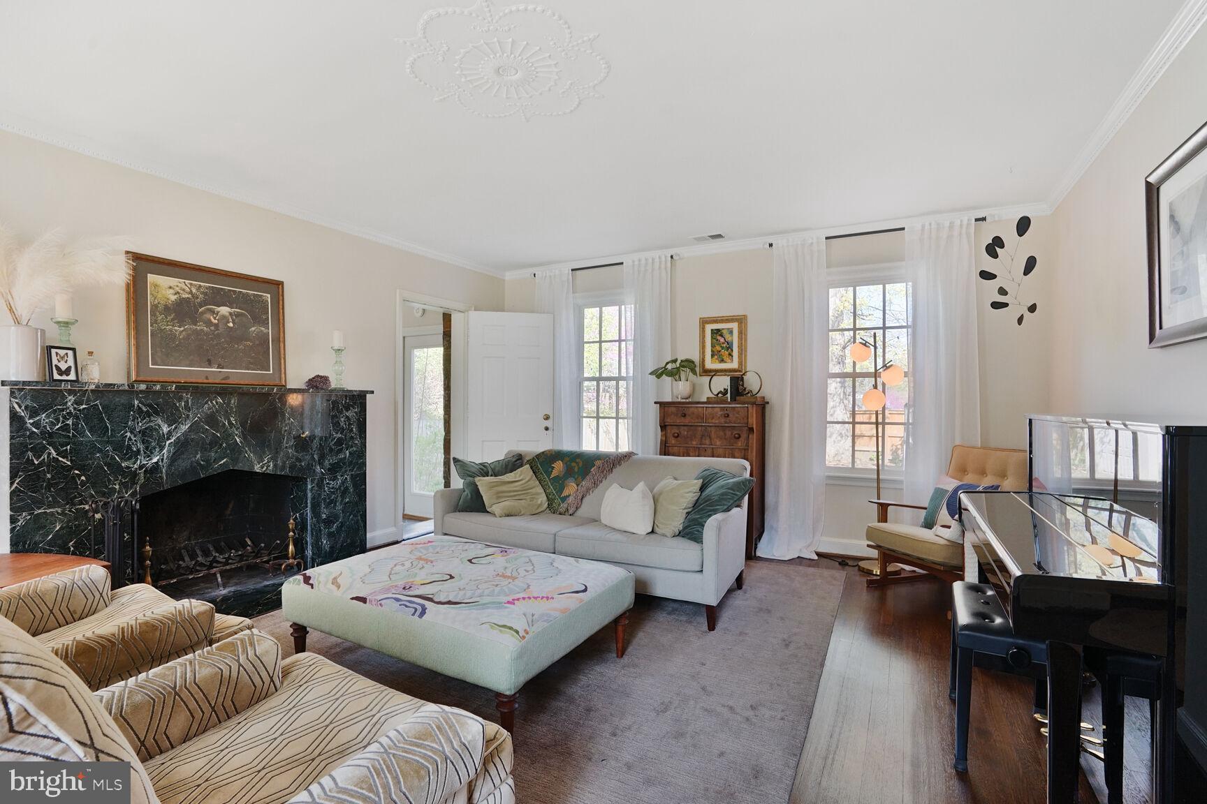 ASHTON HEIGHTS - Residential Lease