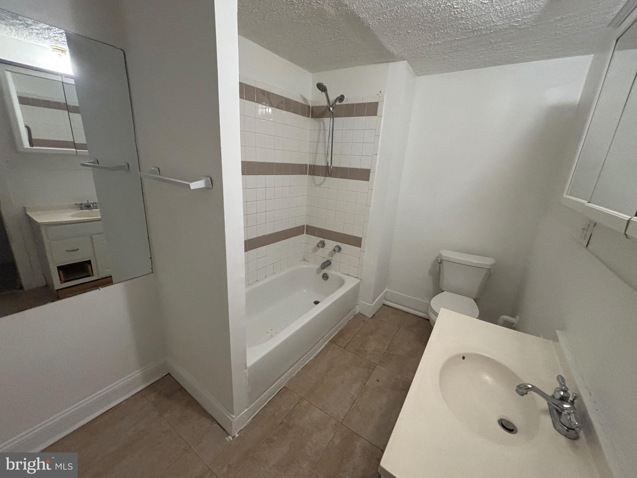 MASON SPRINGS - Residential Lease