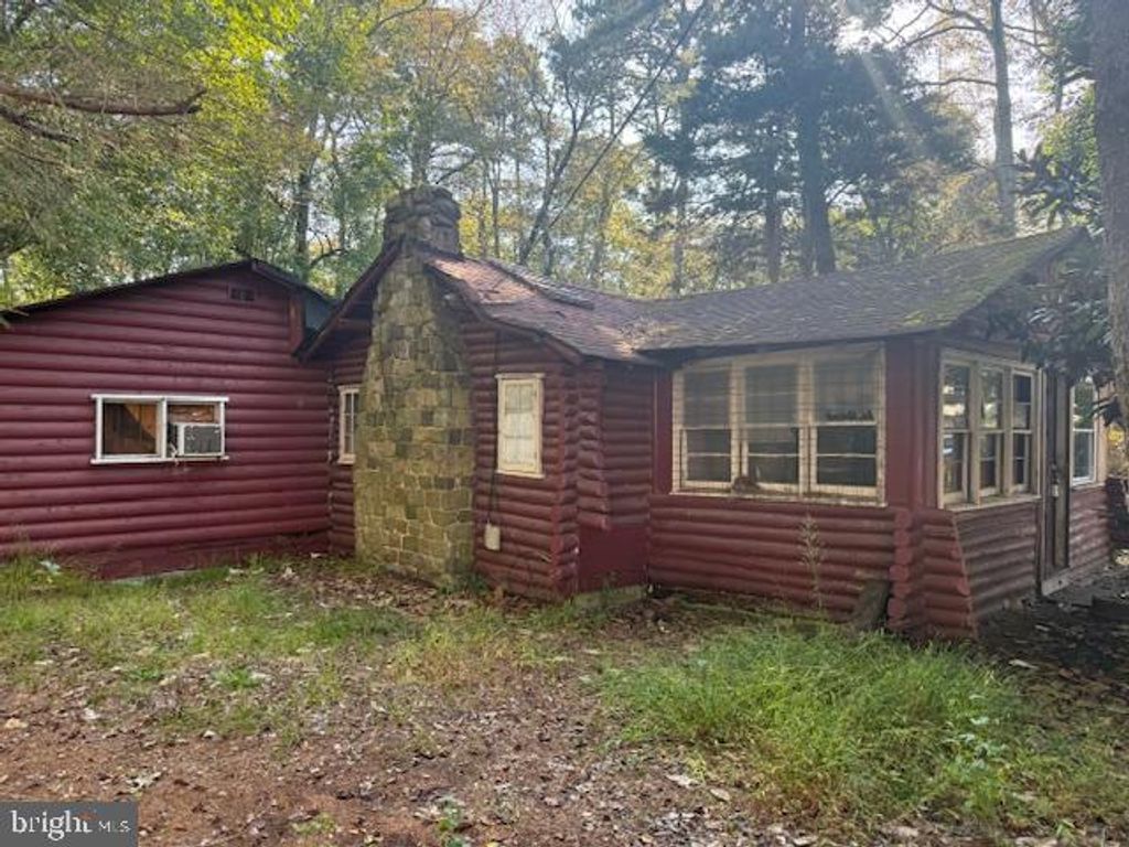 Photo of 68 Briar St, PEMBERTON, NJ 08015 (MLS # NJBL2095686)