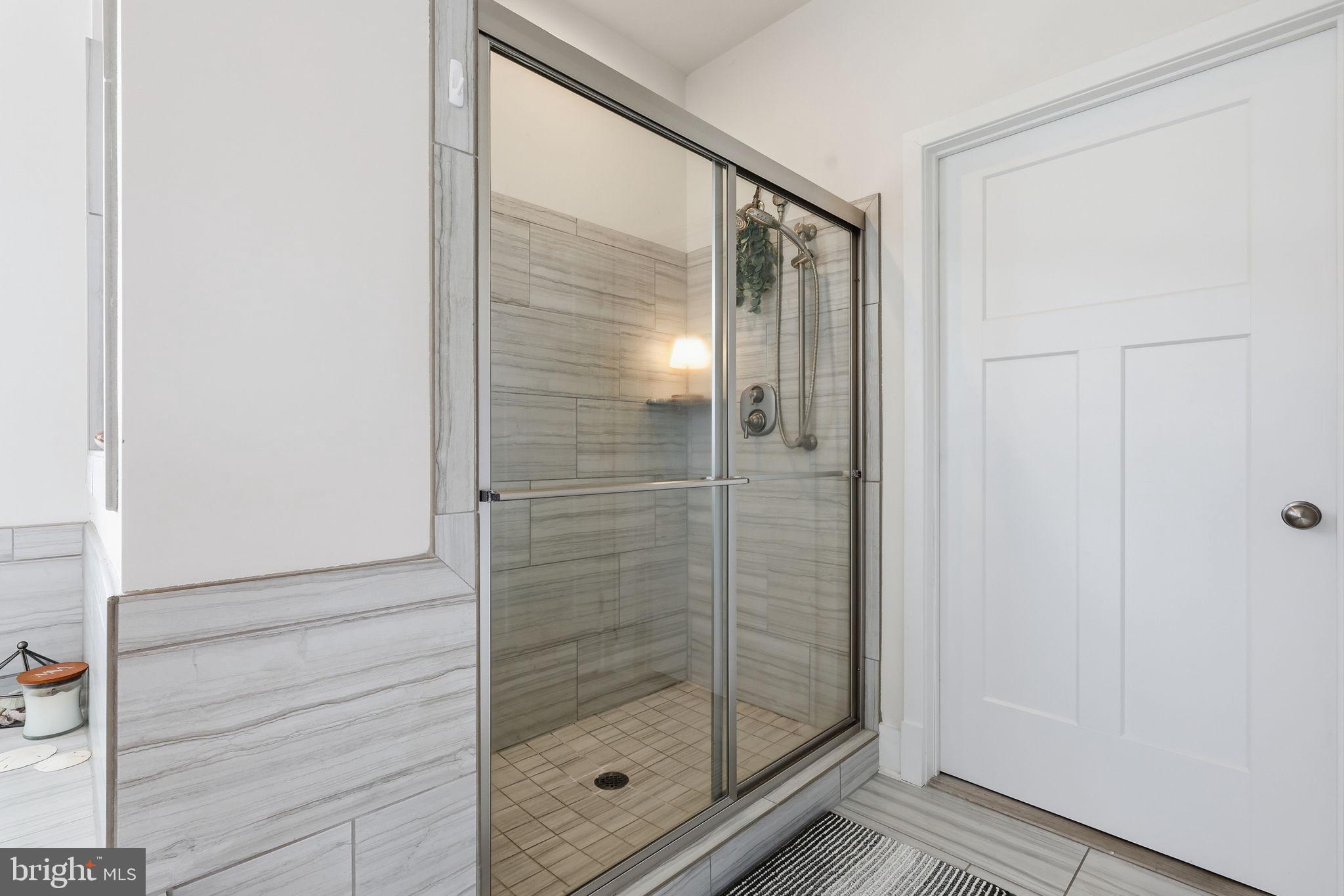 BROOKE POINT ESTATES - Residential