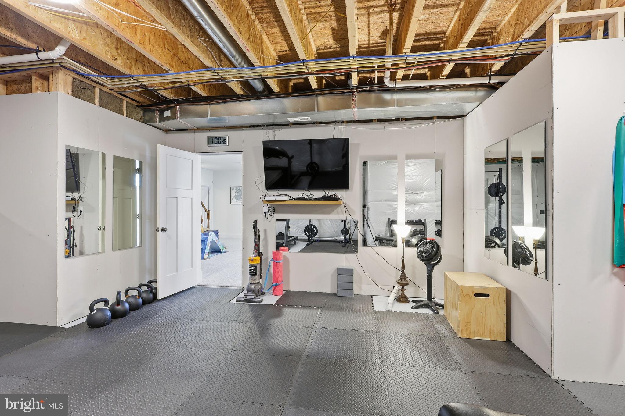 BROOKE POINT ESTATES - Residential