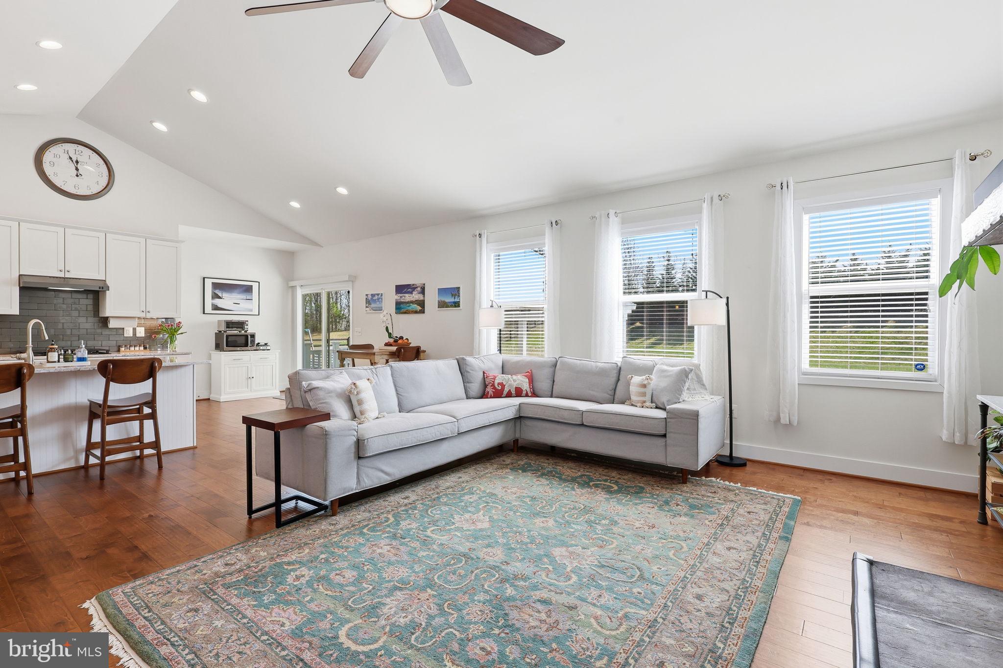 BROOKE POINT ESTATES - Residential