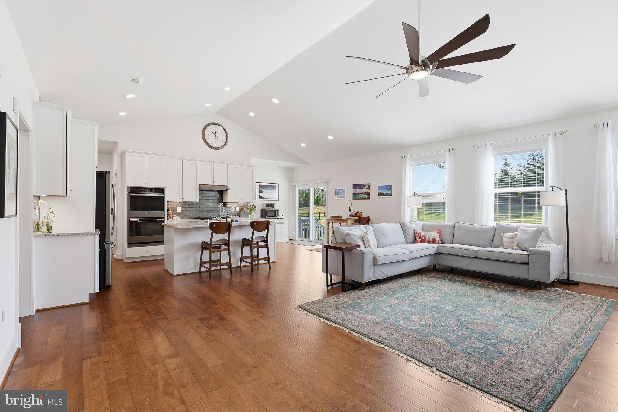 BROOKE POINT ESTATES - Residential