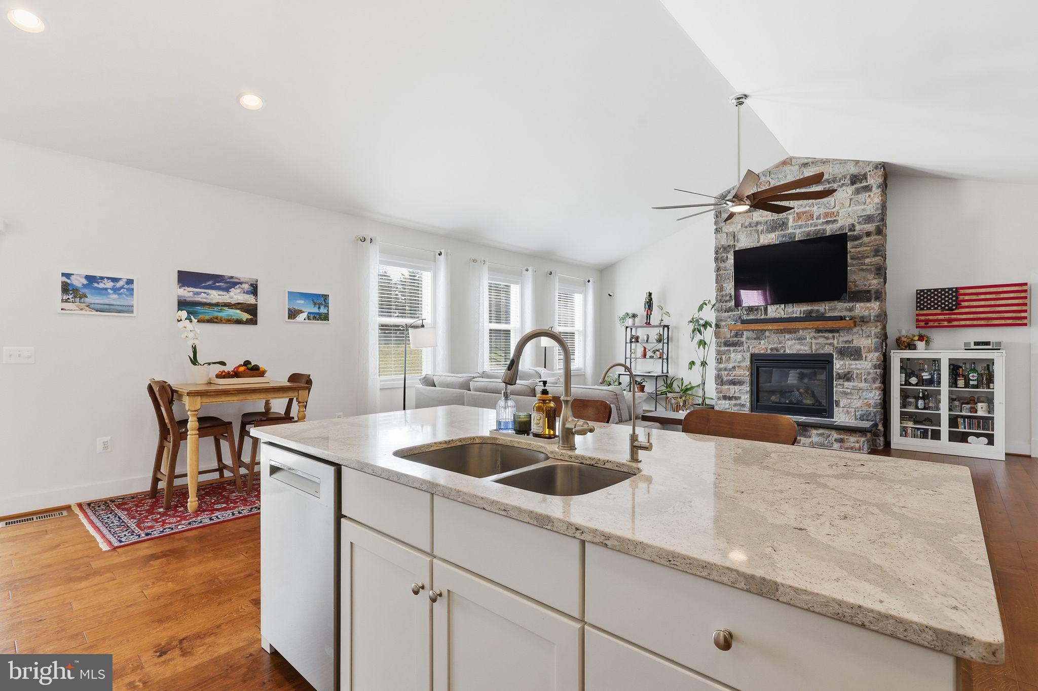 BROOKE POINT ESTATES - Residential