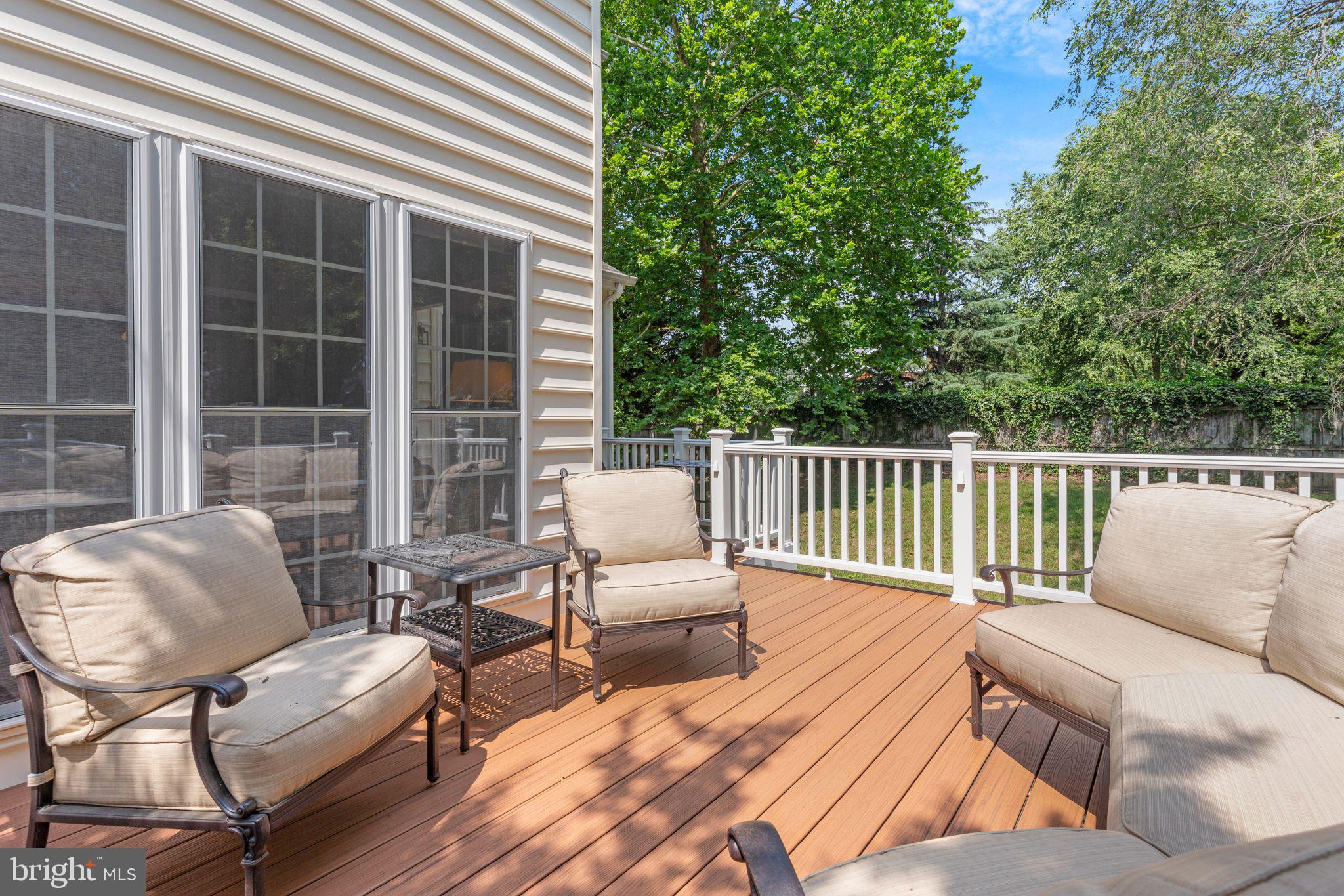 CROFTON MANOR - Residential