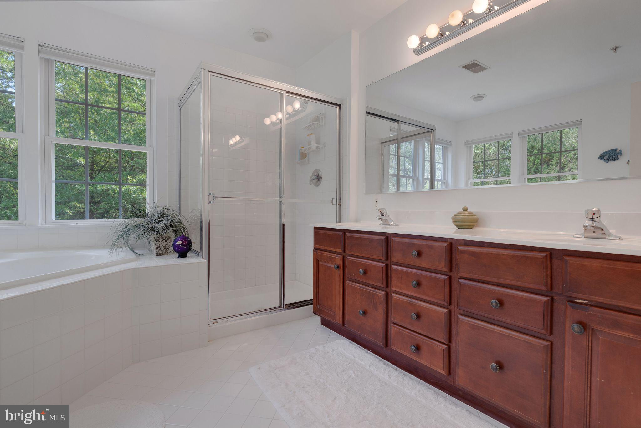 CROFTON MANOR - Residential