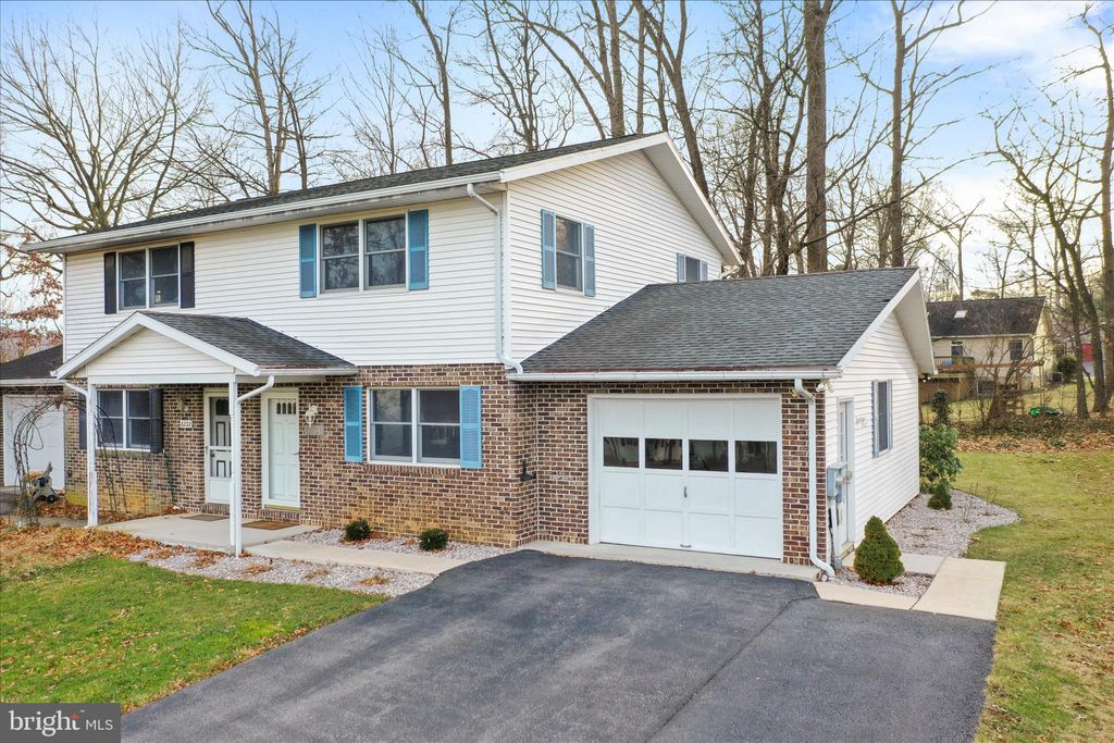 Photo of 6230 Greenbriar Terrace, FAYETTEVILLE, PA 17222 (MLS # PAFL2032126)
