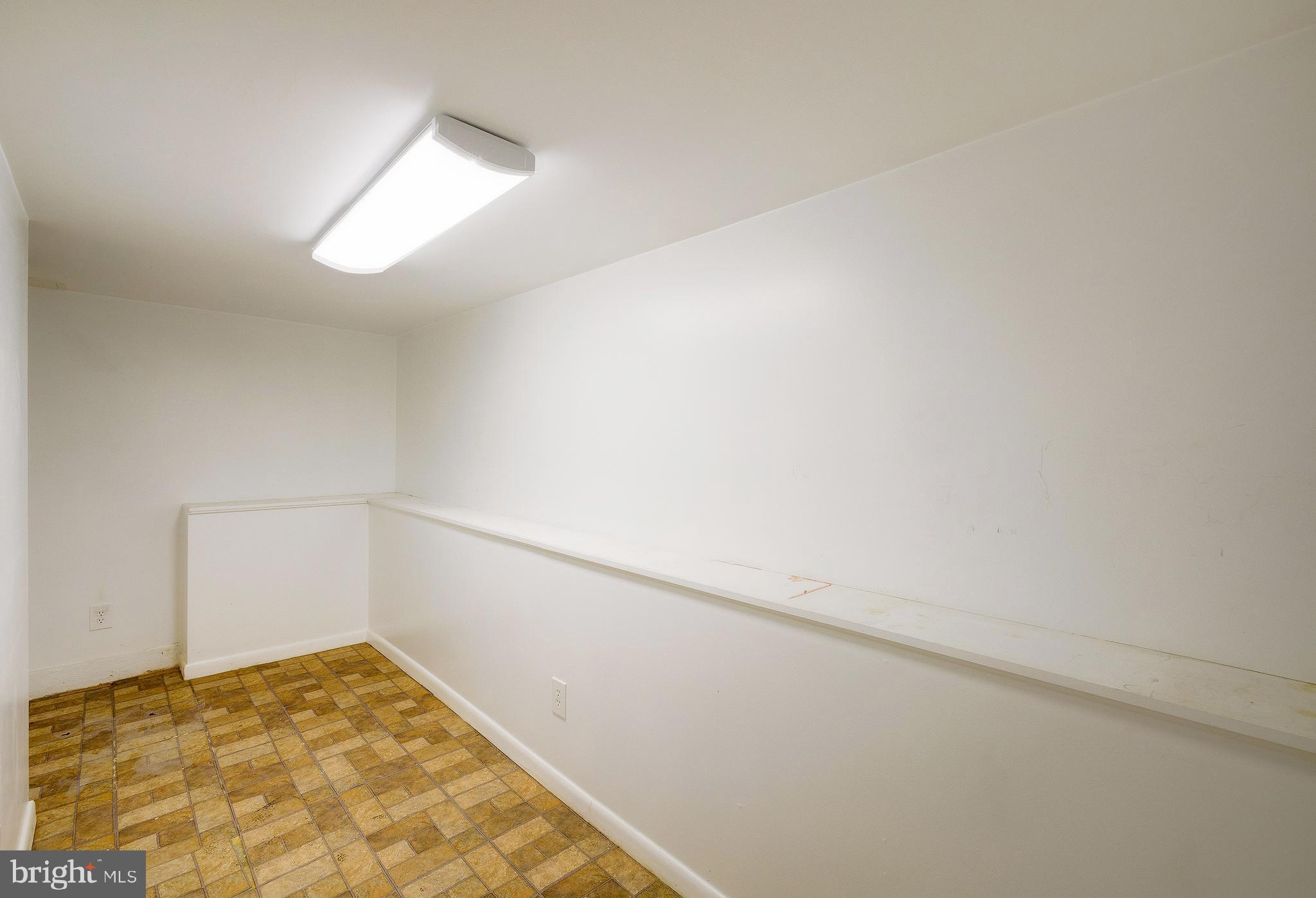 AVONDALE TERRACE - Residential Lease