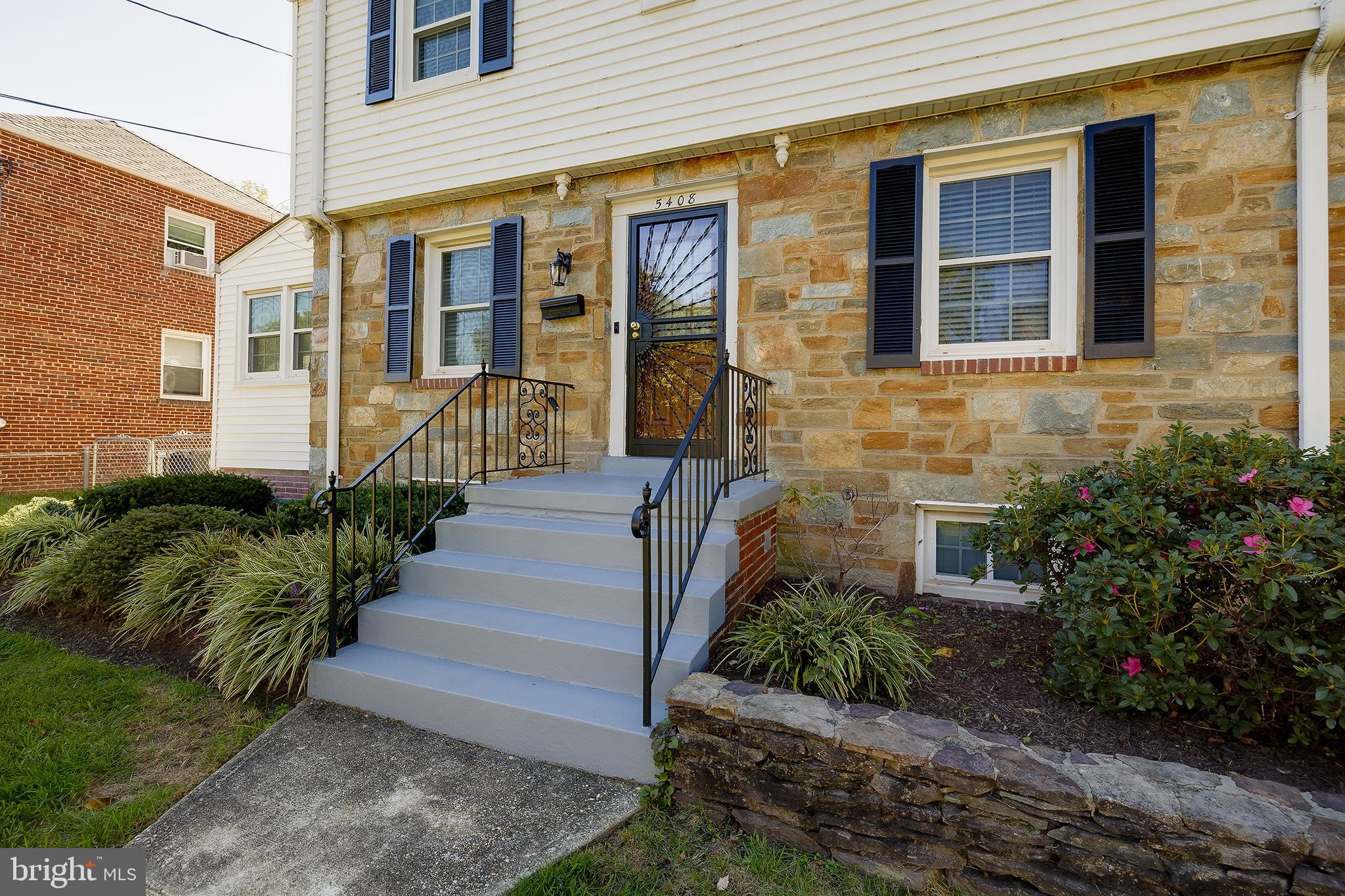 AVONDALE TERRACE - Residential Lease