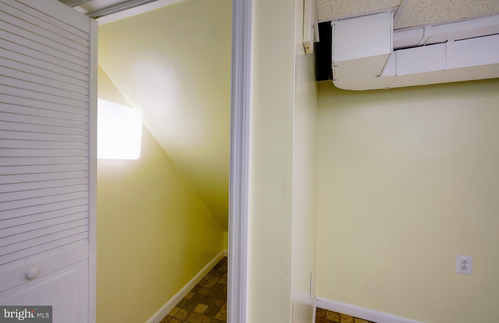 AVONDALE TERRACE - Residential Lease