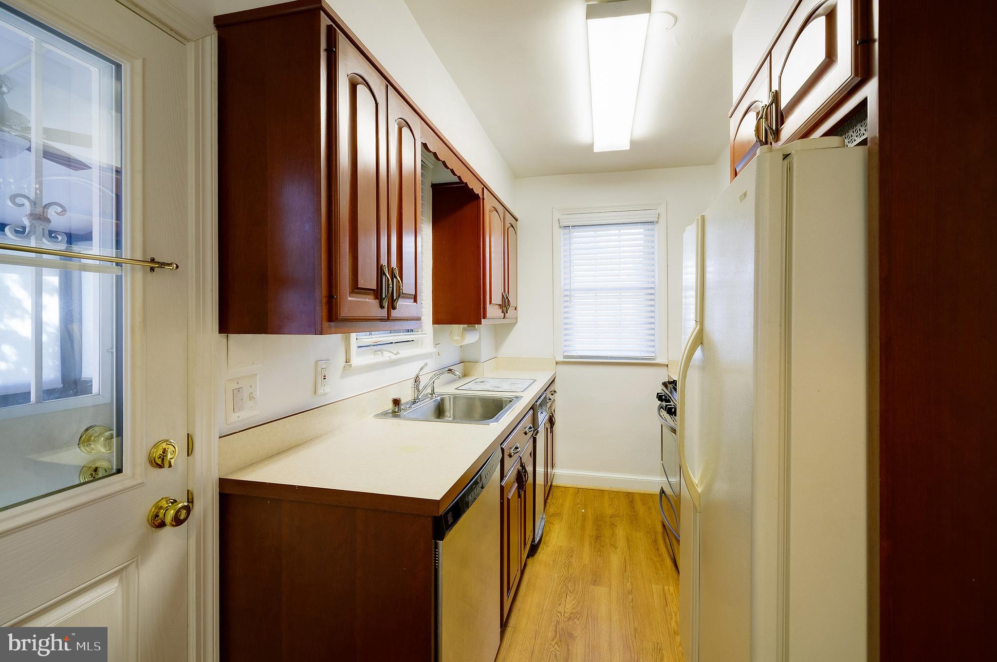 AVONDALE TERRACE - Residential Lease