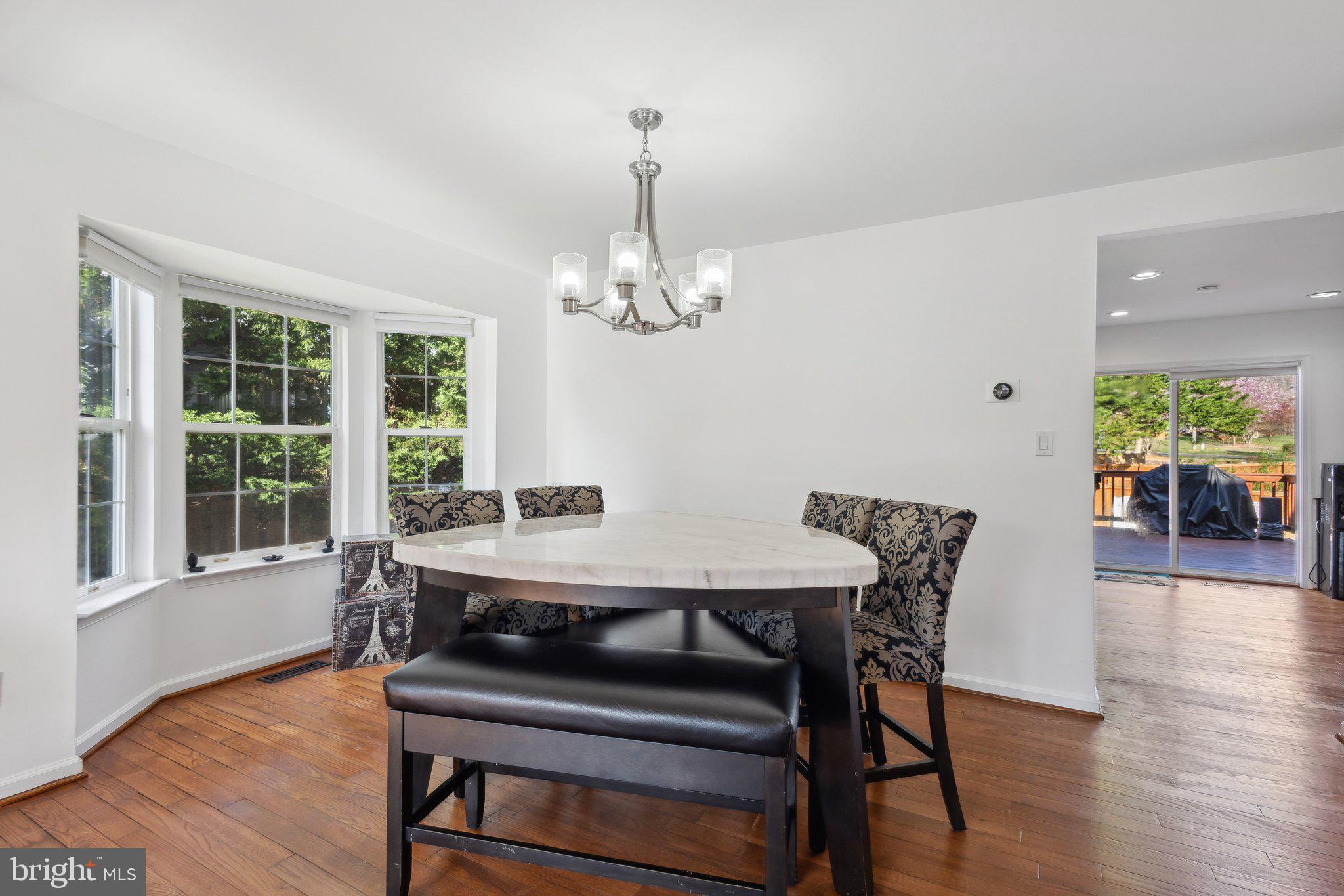 BLOOMS CROSSING - Residential