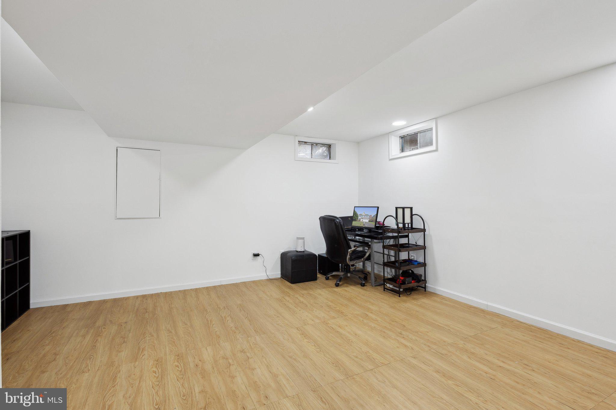 BLOOMS CROSSING - Residential