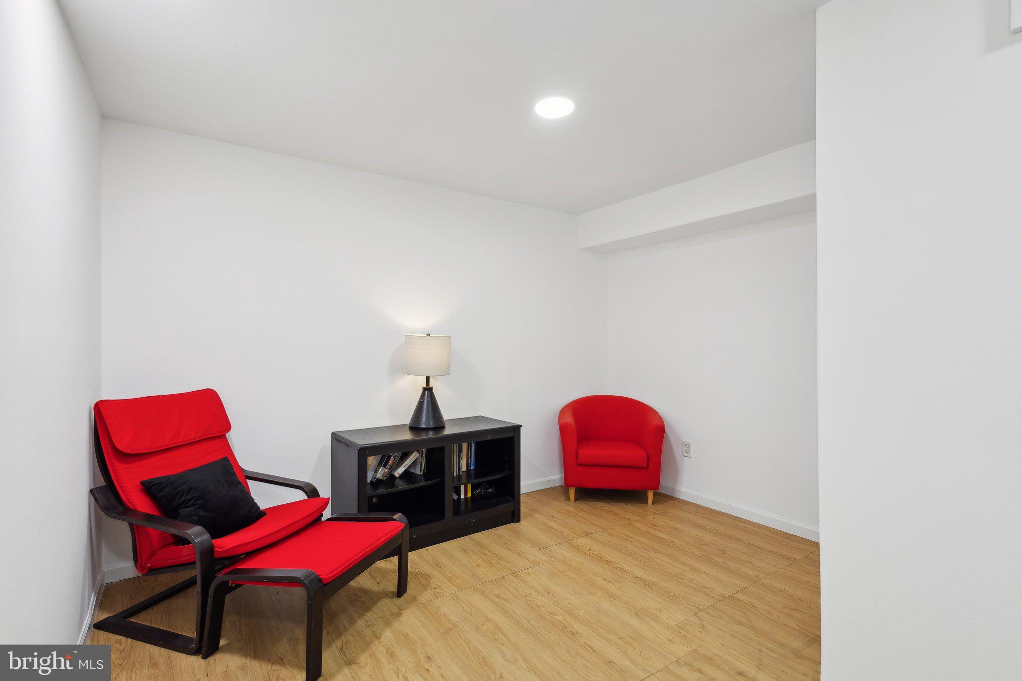 BLOOMS CROSSING - Residential